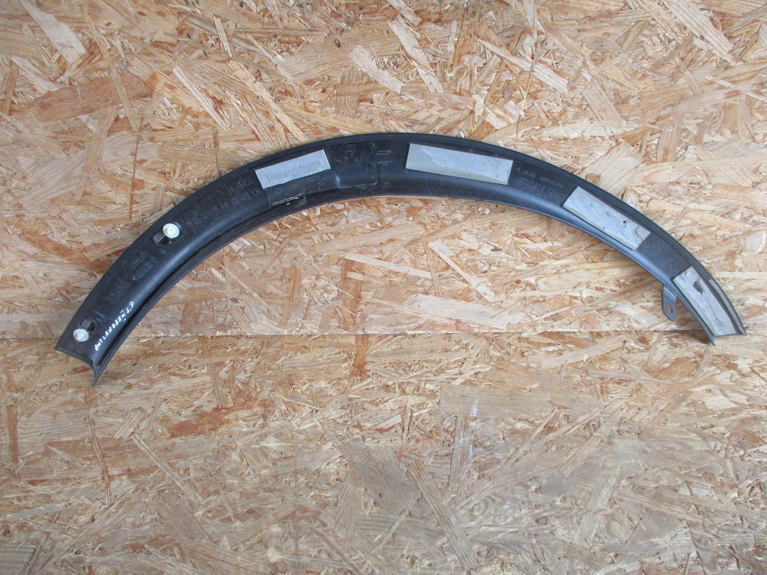 moulding cap for fender front left MITSUBISHI OUTLANDER III