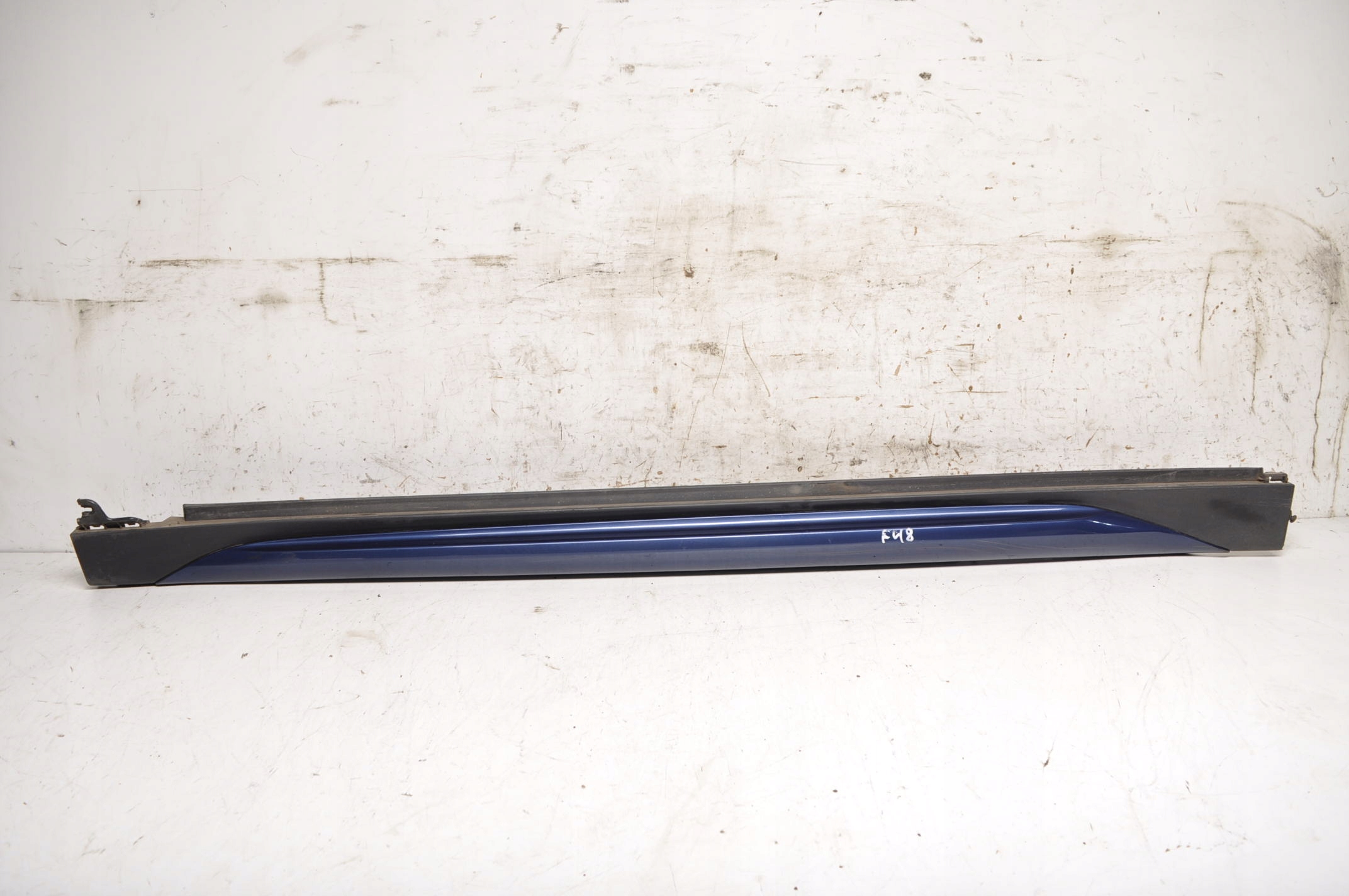 BMW X1 F48 НАКЛАДКА ПОРОГА ЛІВА C1m