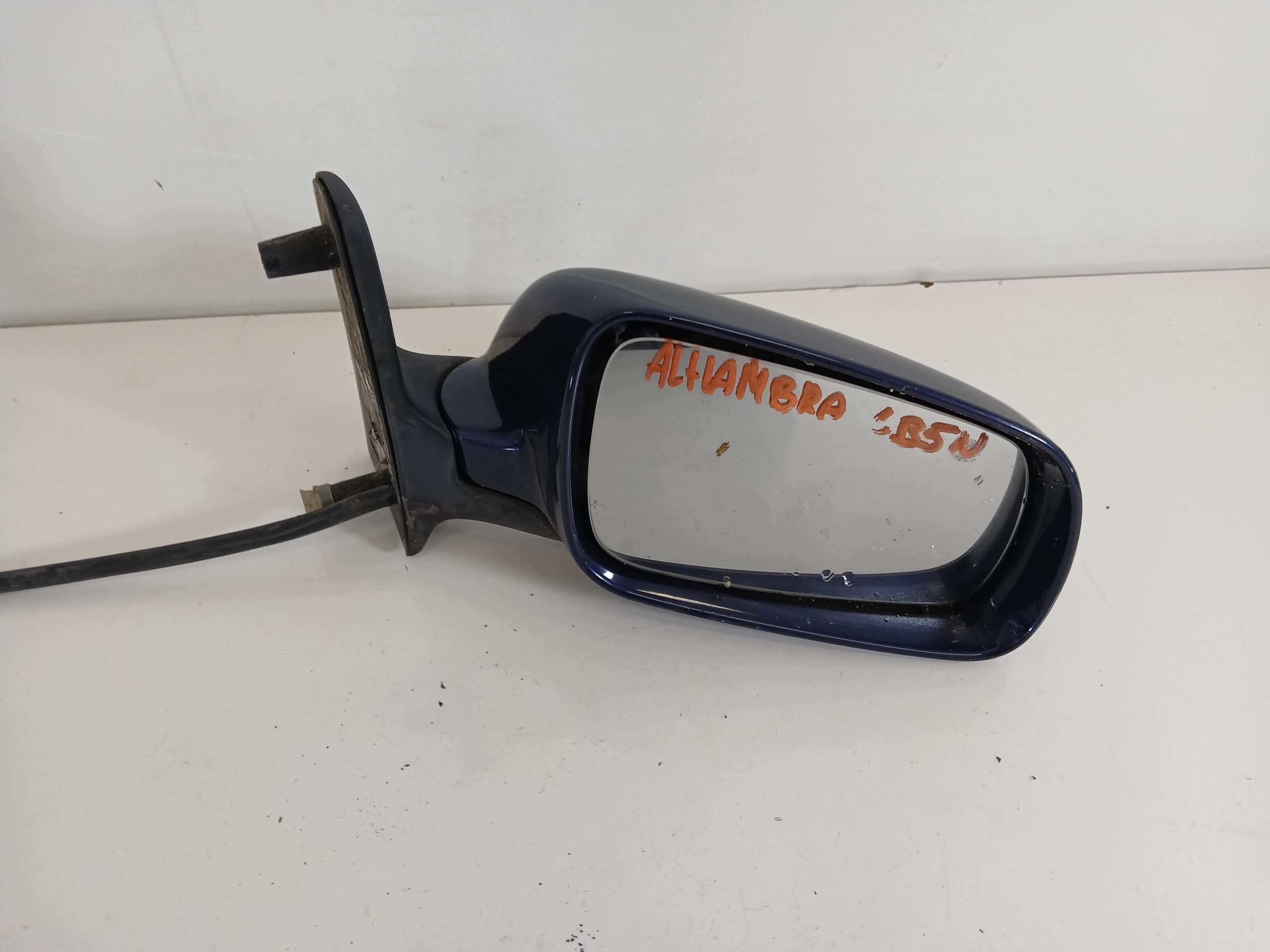 SEAT ALHAMBRA and mirror right LB5N manually