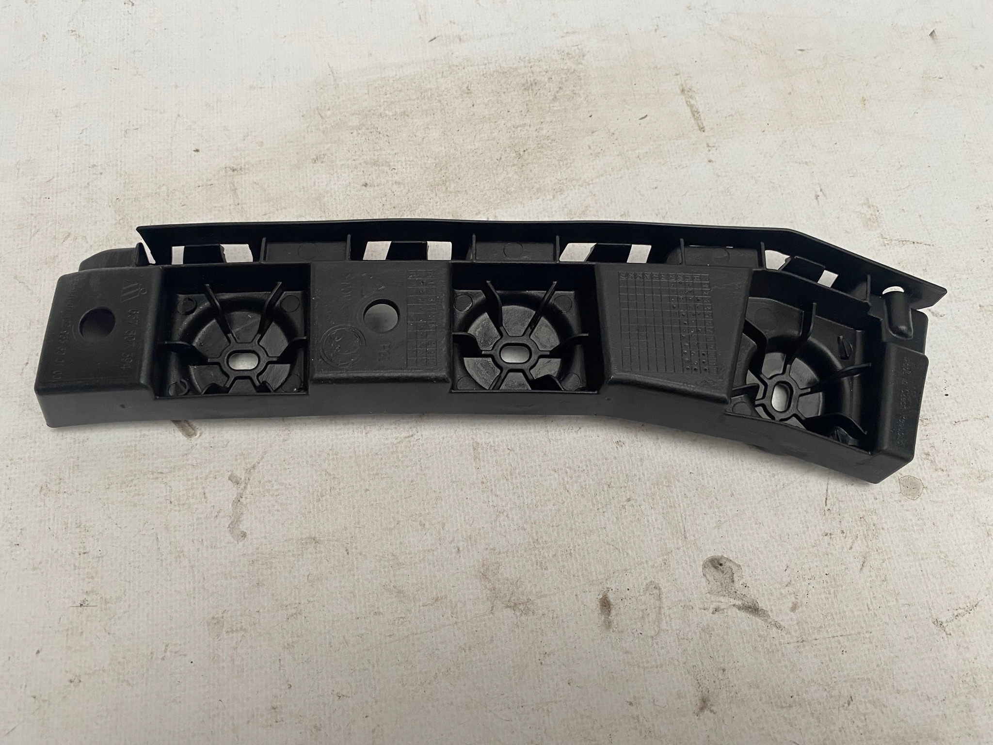 SKODA SCALA 19- Support Support plaque Pare choc Droite Arrière