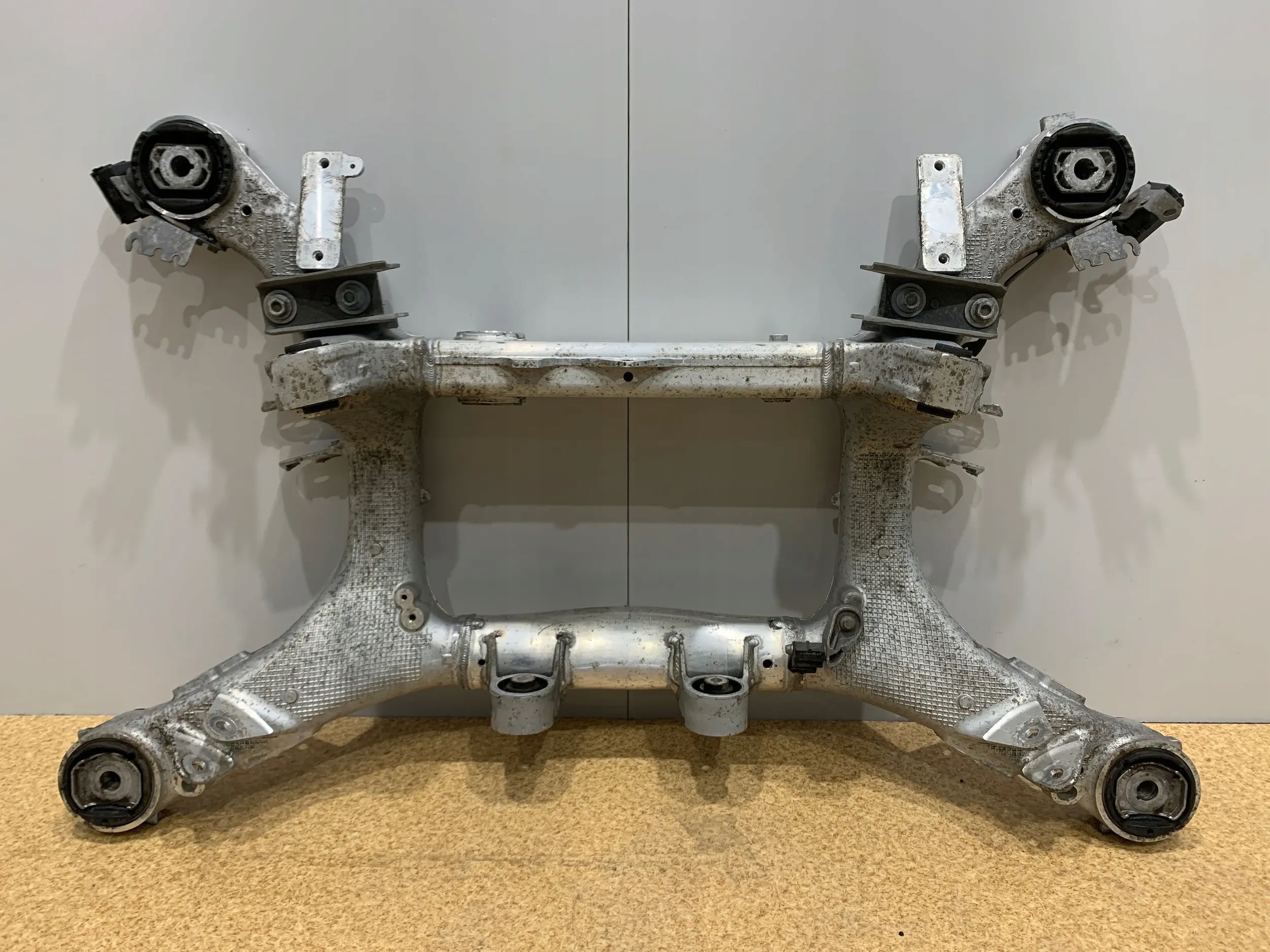 BMW X5 G05 G06 G07 SANKI WÓZEK TYŁ TYLNY 6894149