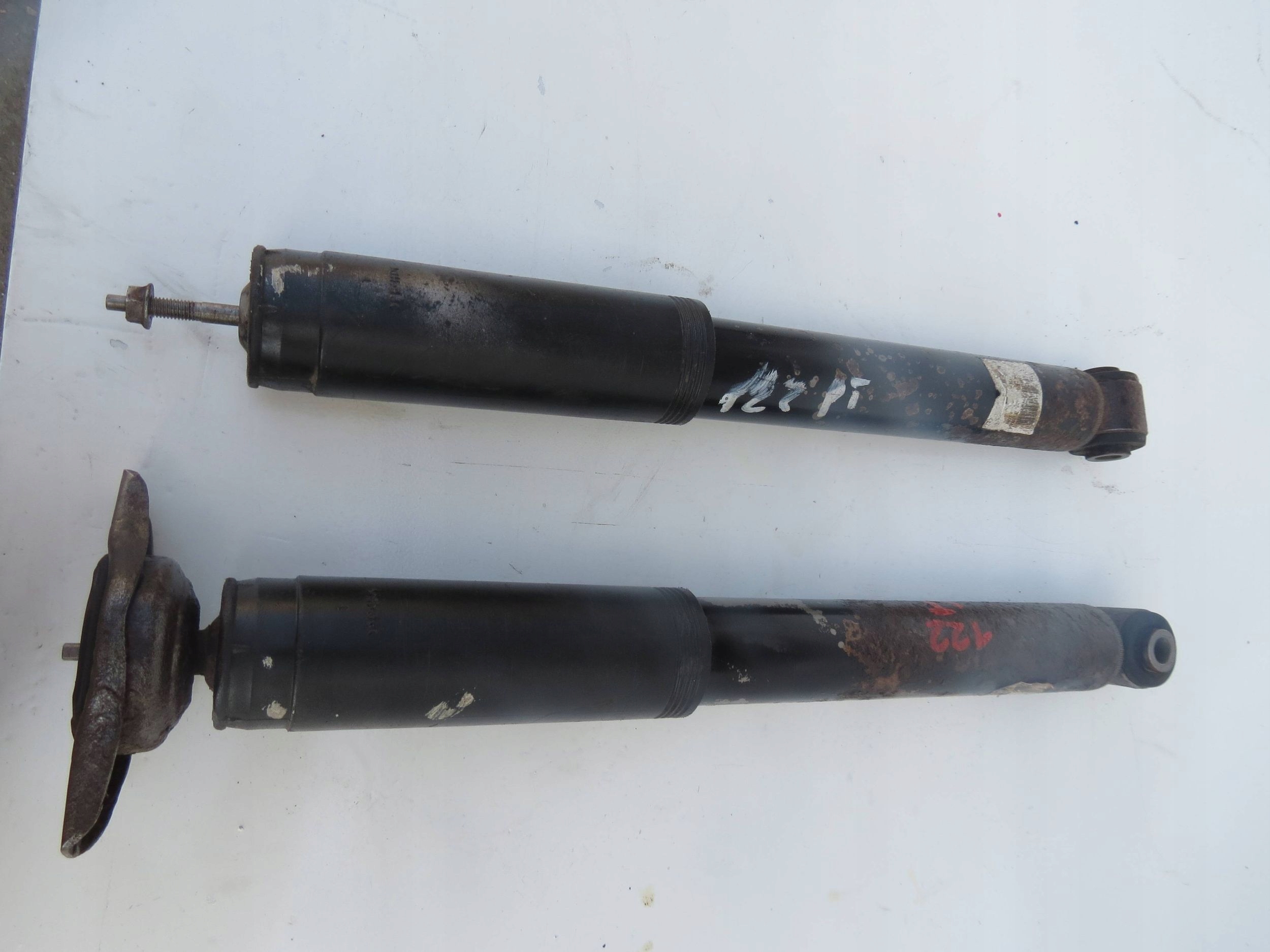 shock absorber right left rear rear part VOLVO V70 III 30714221
