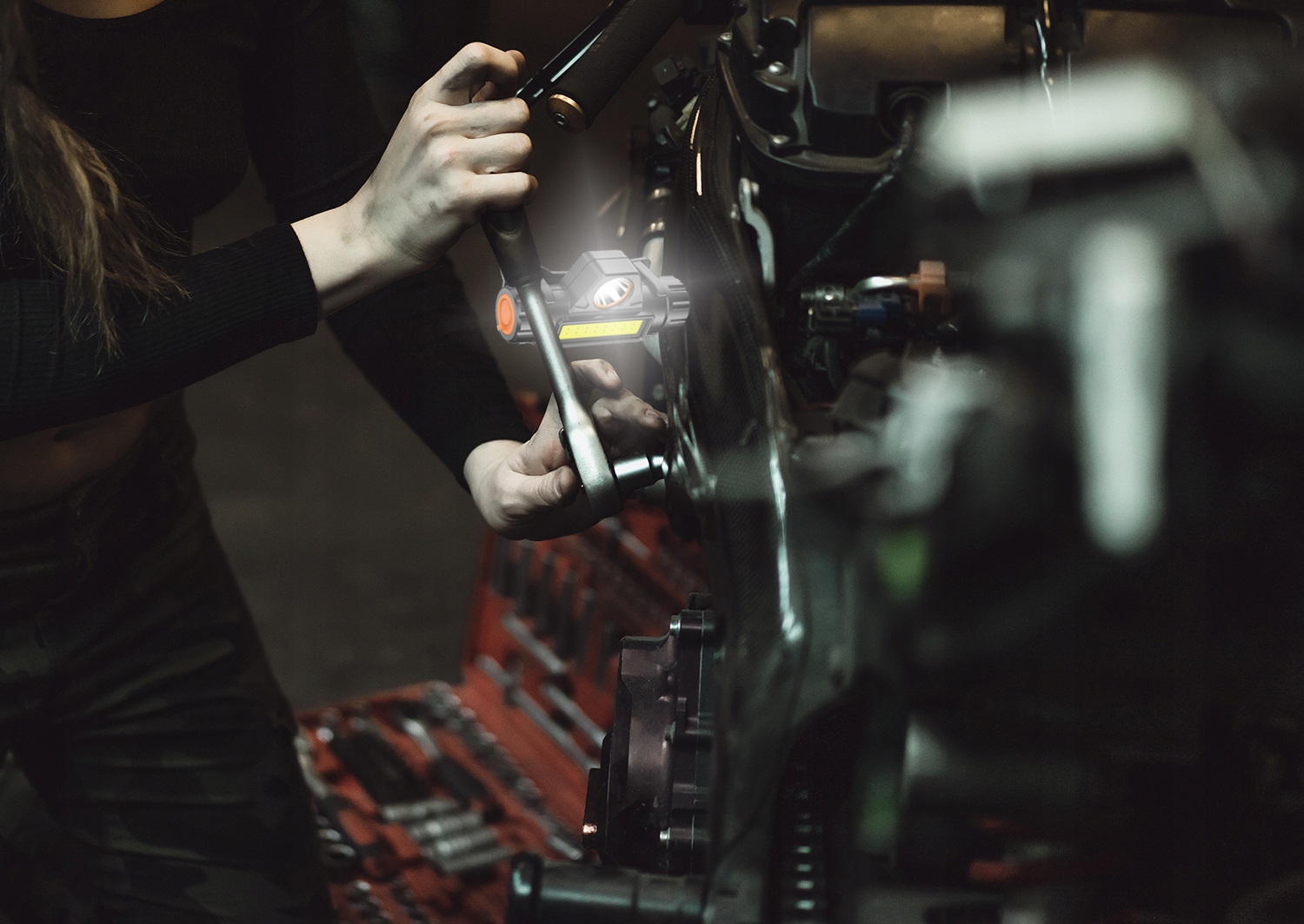 Latarka Czołowa Mocna COB LED Czołówka 4w1 na USB Rodzaj czołowa