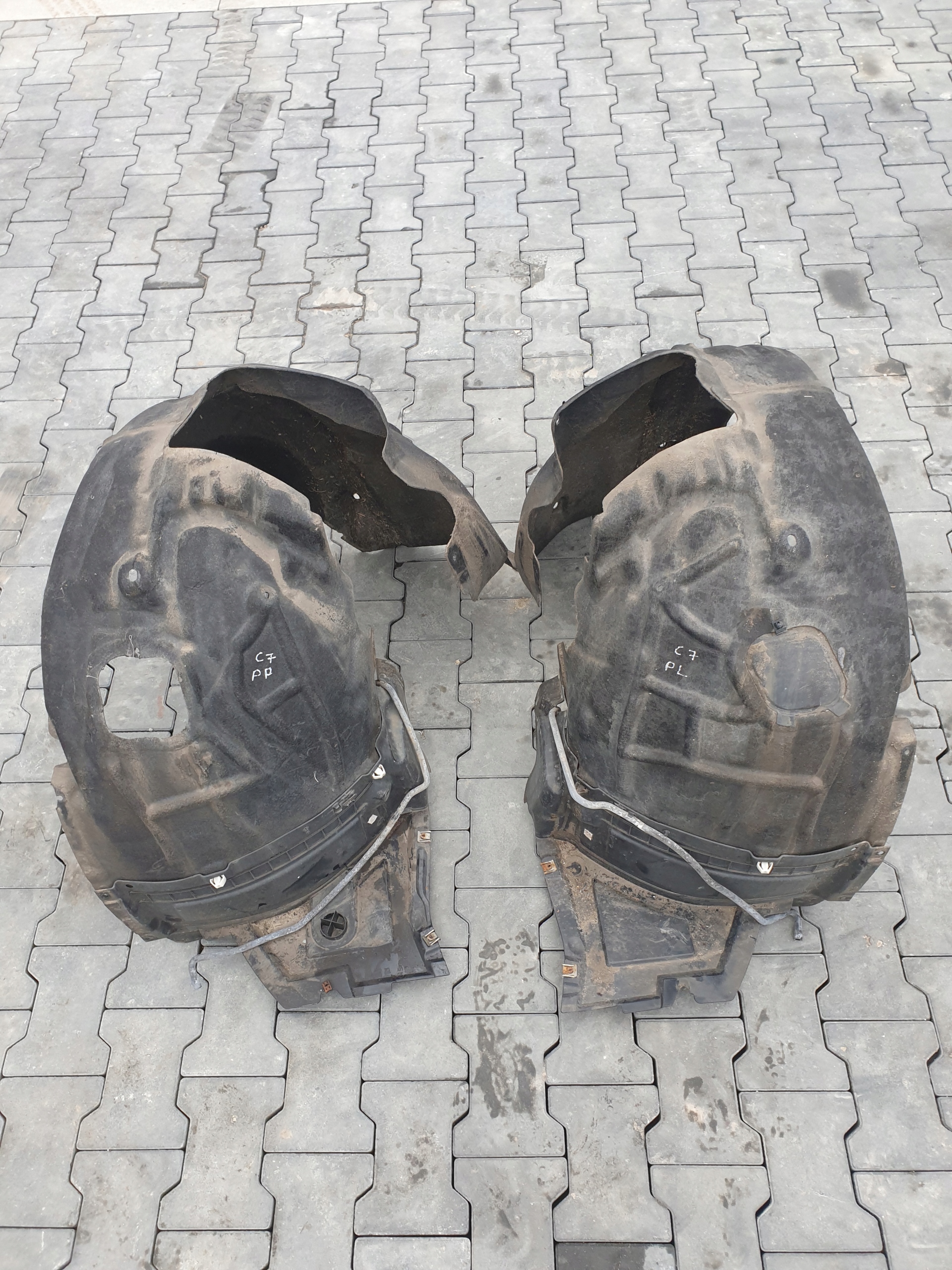 подкрылки переднее левое Audi A6 C7 4G0821133D