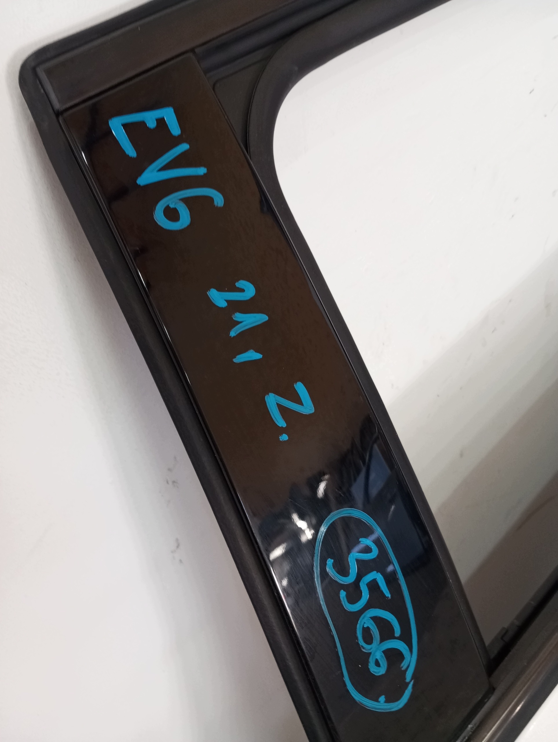 door left rear. KIA EV6 21R