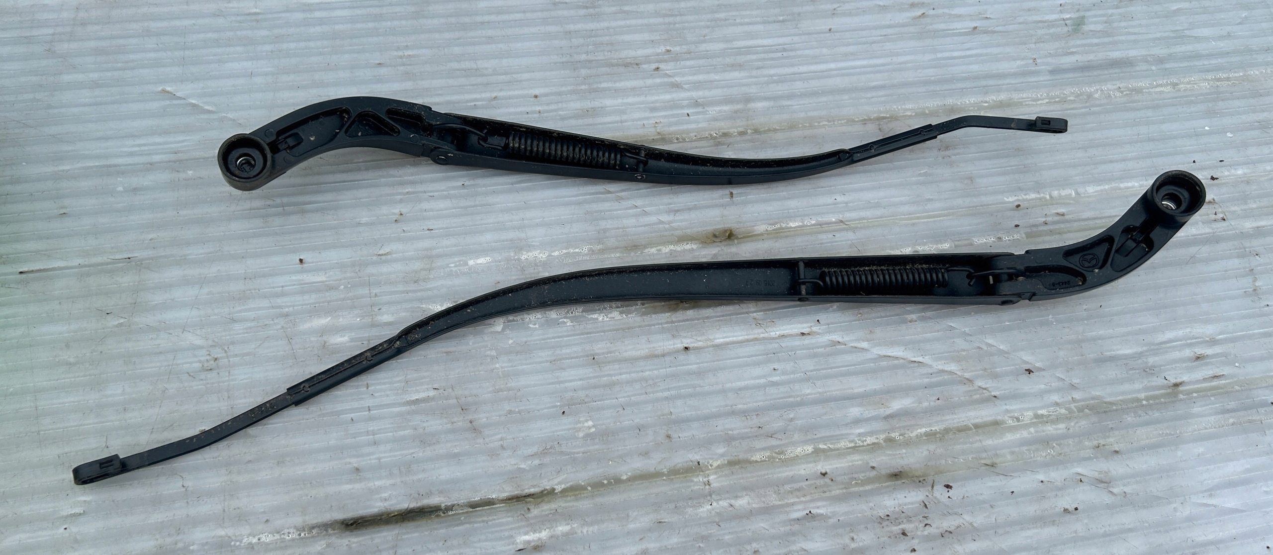 RAMONA of wipers front right + left MAZDA 3 BM LIFT BN PARA