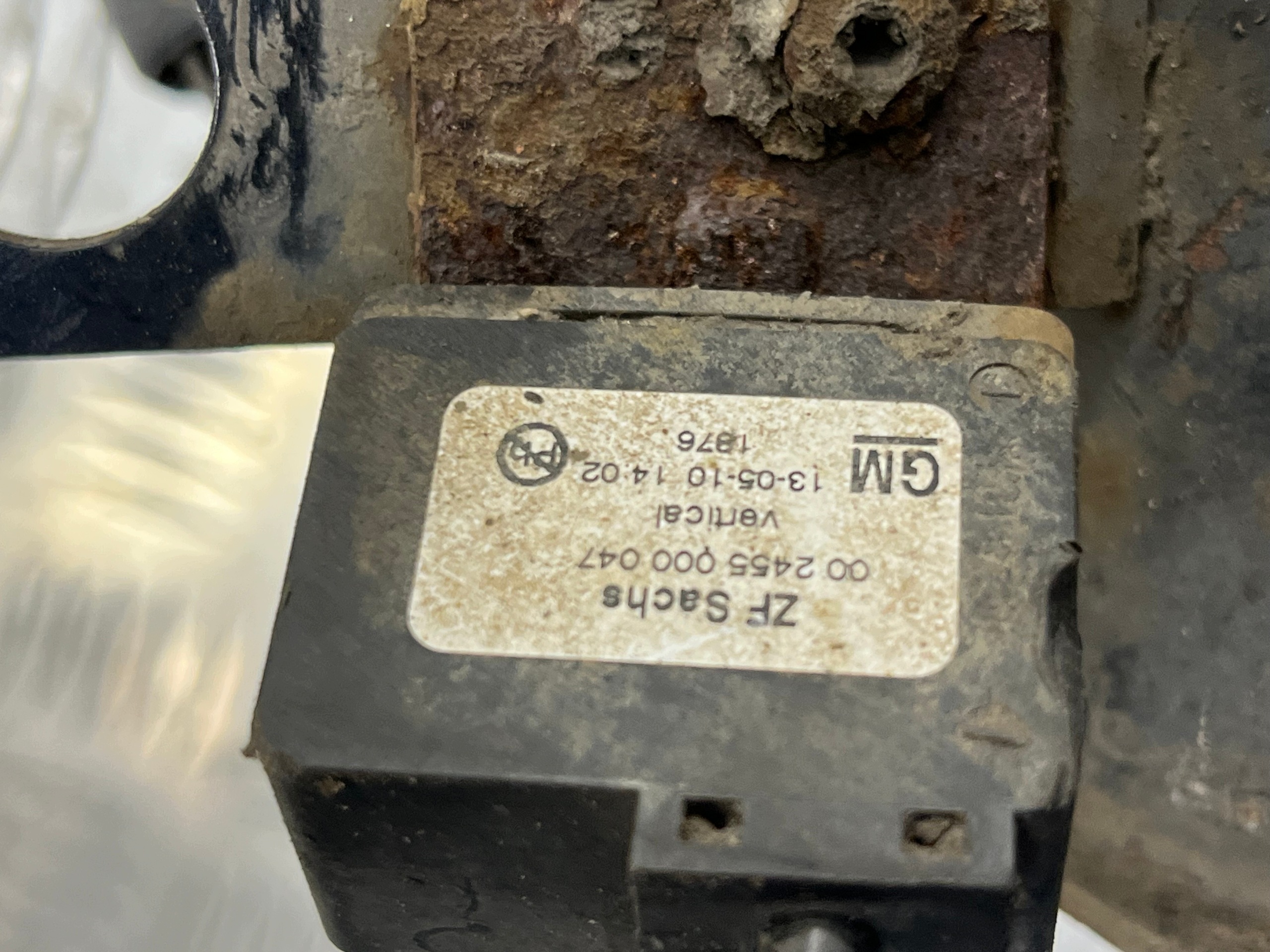 MCPERSON left front front OPEL INSIGNIA 13319741