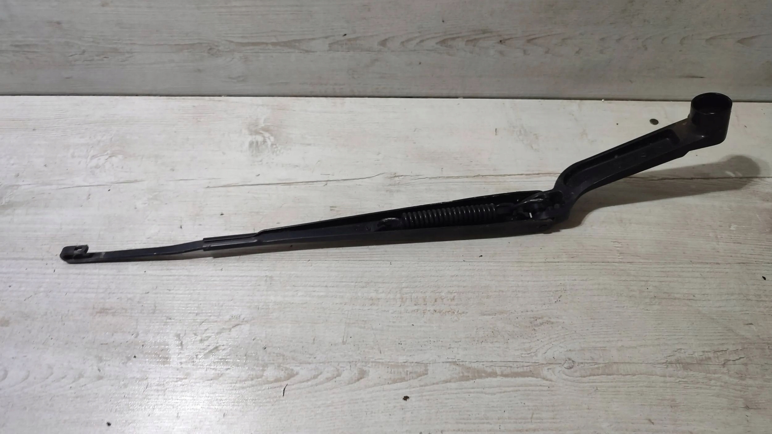 Nissan Qashqai 16r 1.5dci left side wiper arm