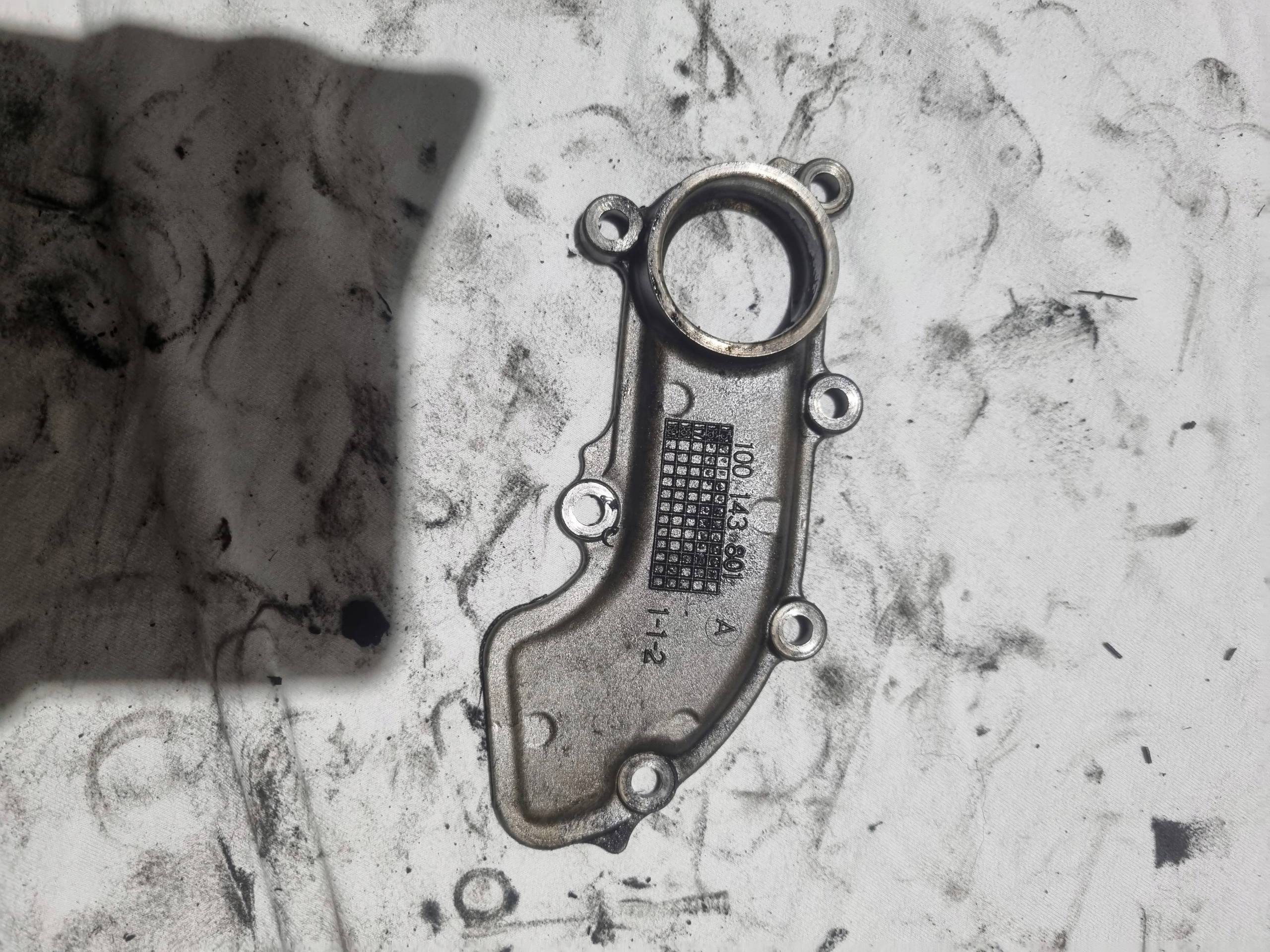 SMOK OLEJU MERCEDES 654 100143801