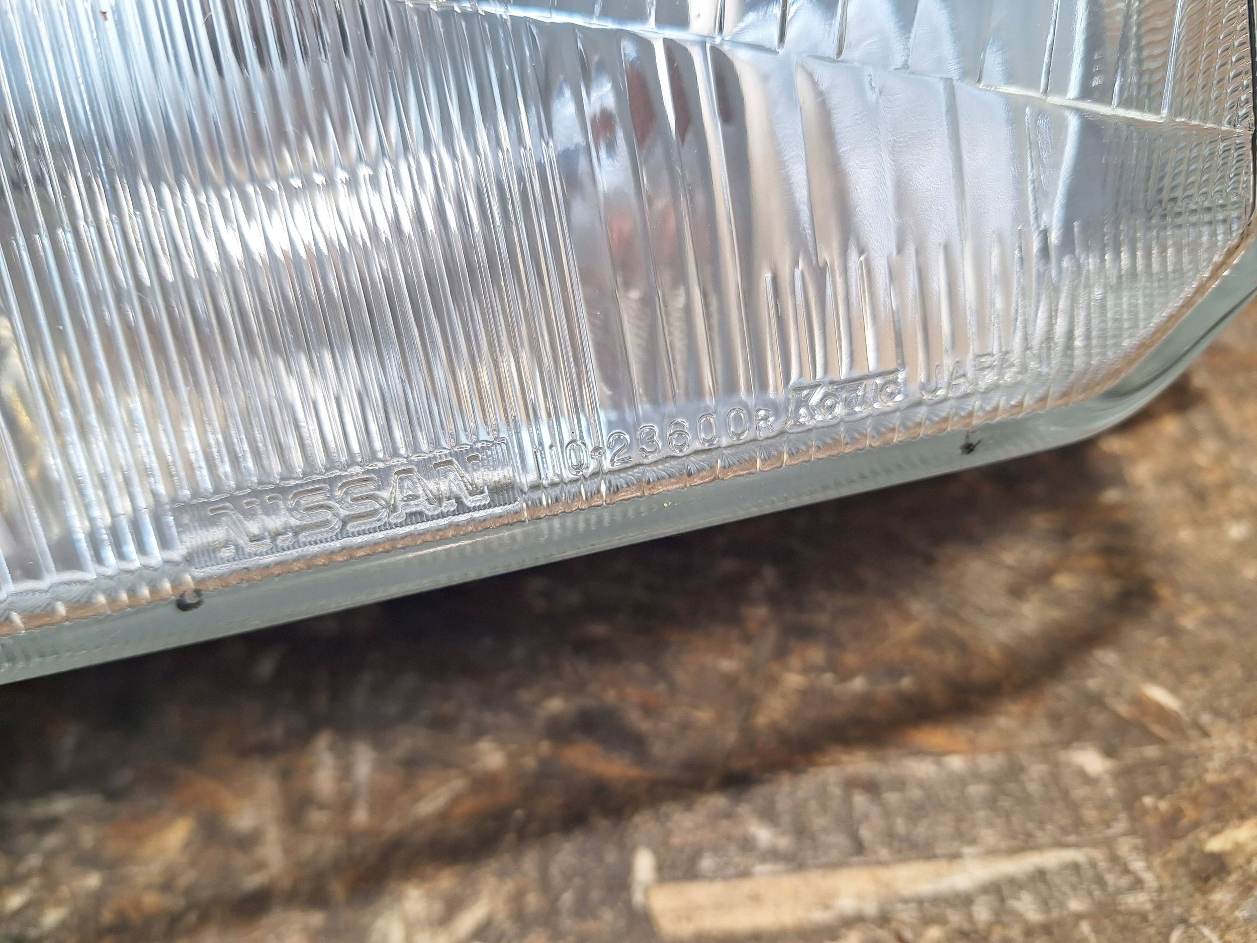light right front NISSAN TERRANO and 86-94 EUROPA