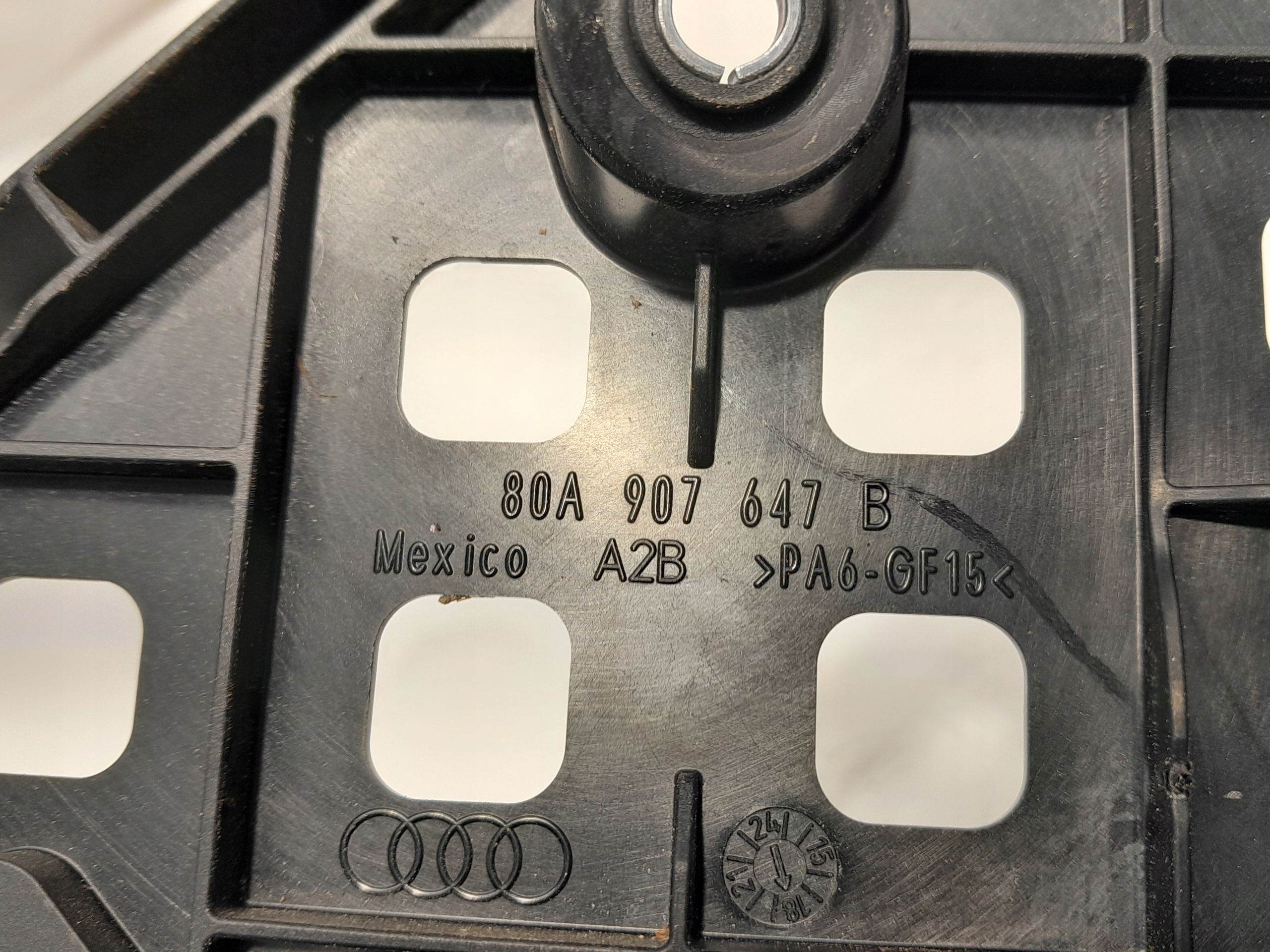 AUDI Q5 80A bracket holder STEROWNIKA 80A907647B