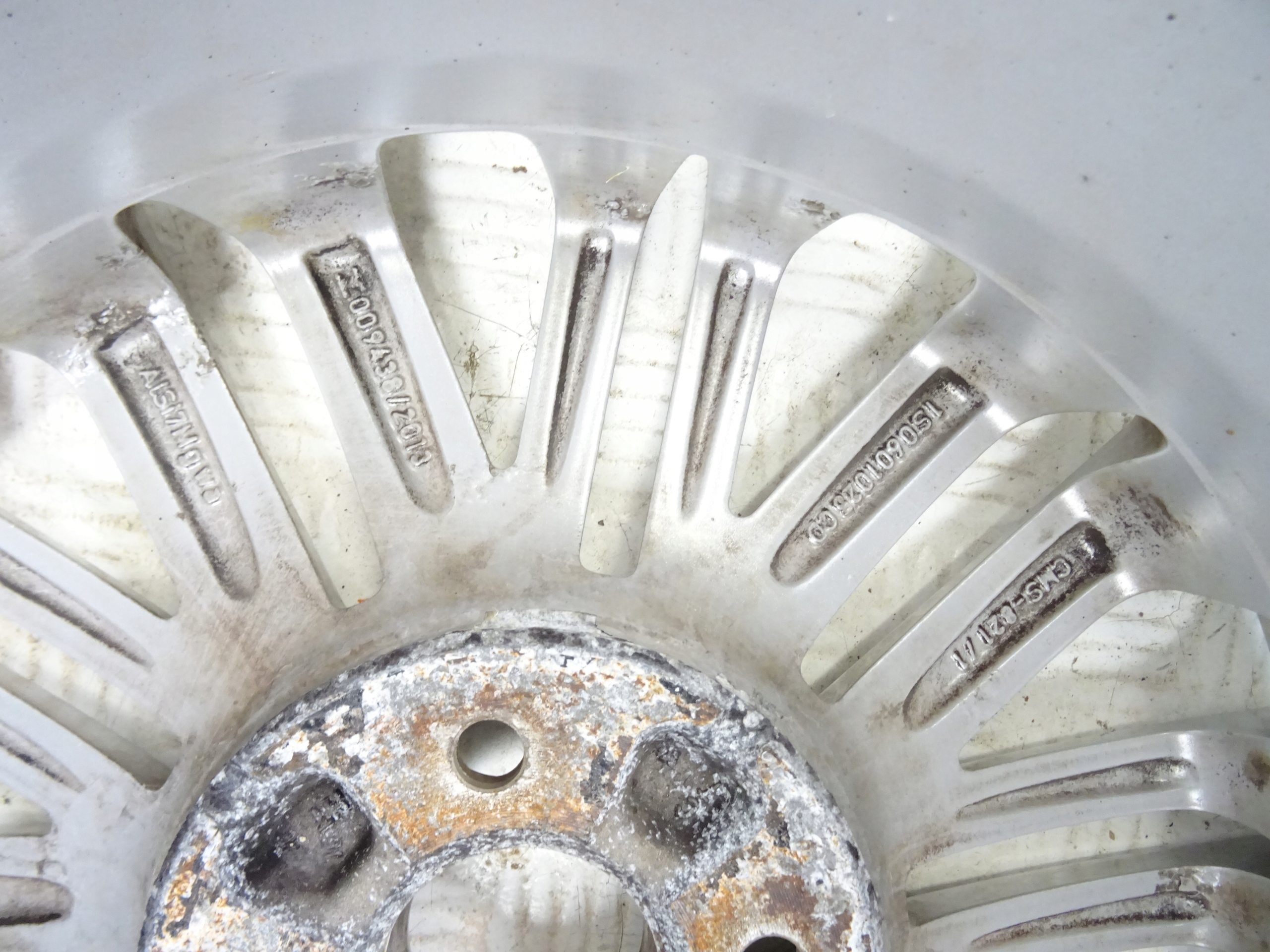 VW UP disc aluminium 5,5" 15" 4X100 ET 41