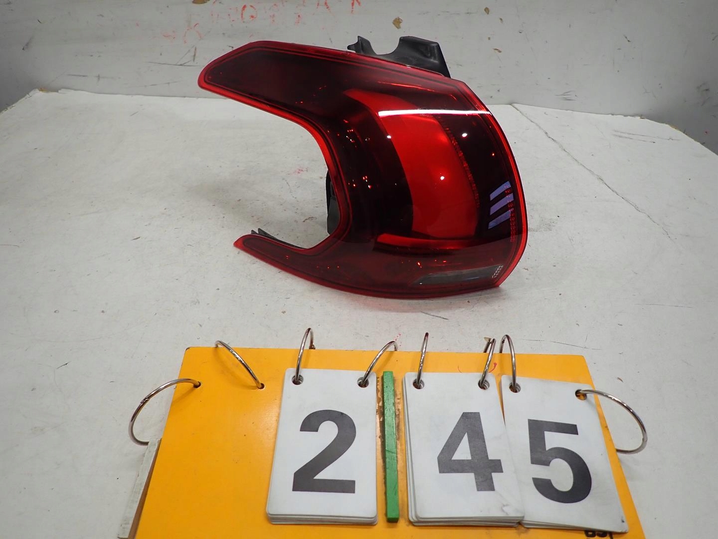 light rear part rear left PEUGEOT 2008 LIFT 2016