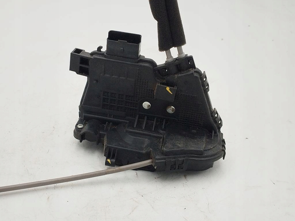 Kia Soul and lock right rear part rear 2 PIN