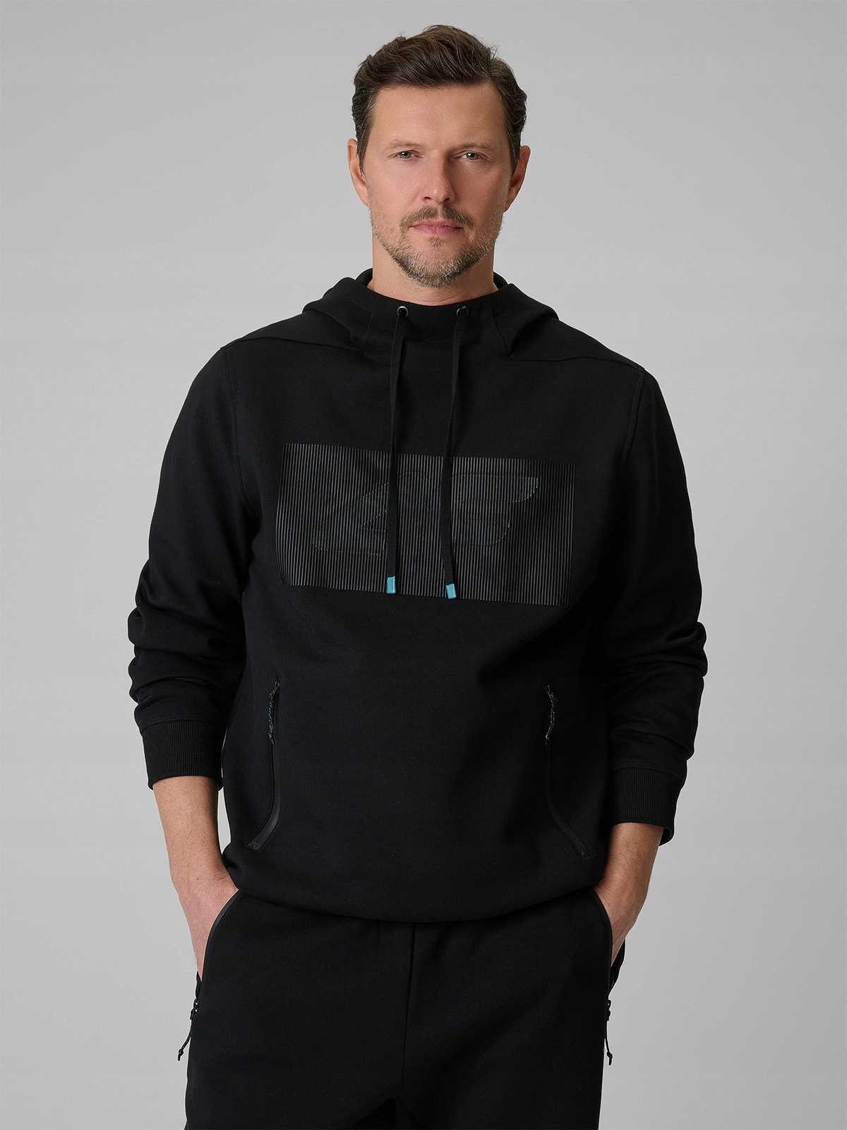 4F Tepláková Mikina S Kapucí Pánská Černá Regular S Kapsami Na Zip M