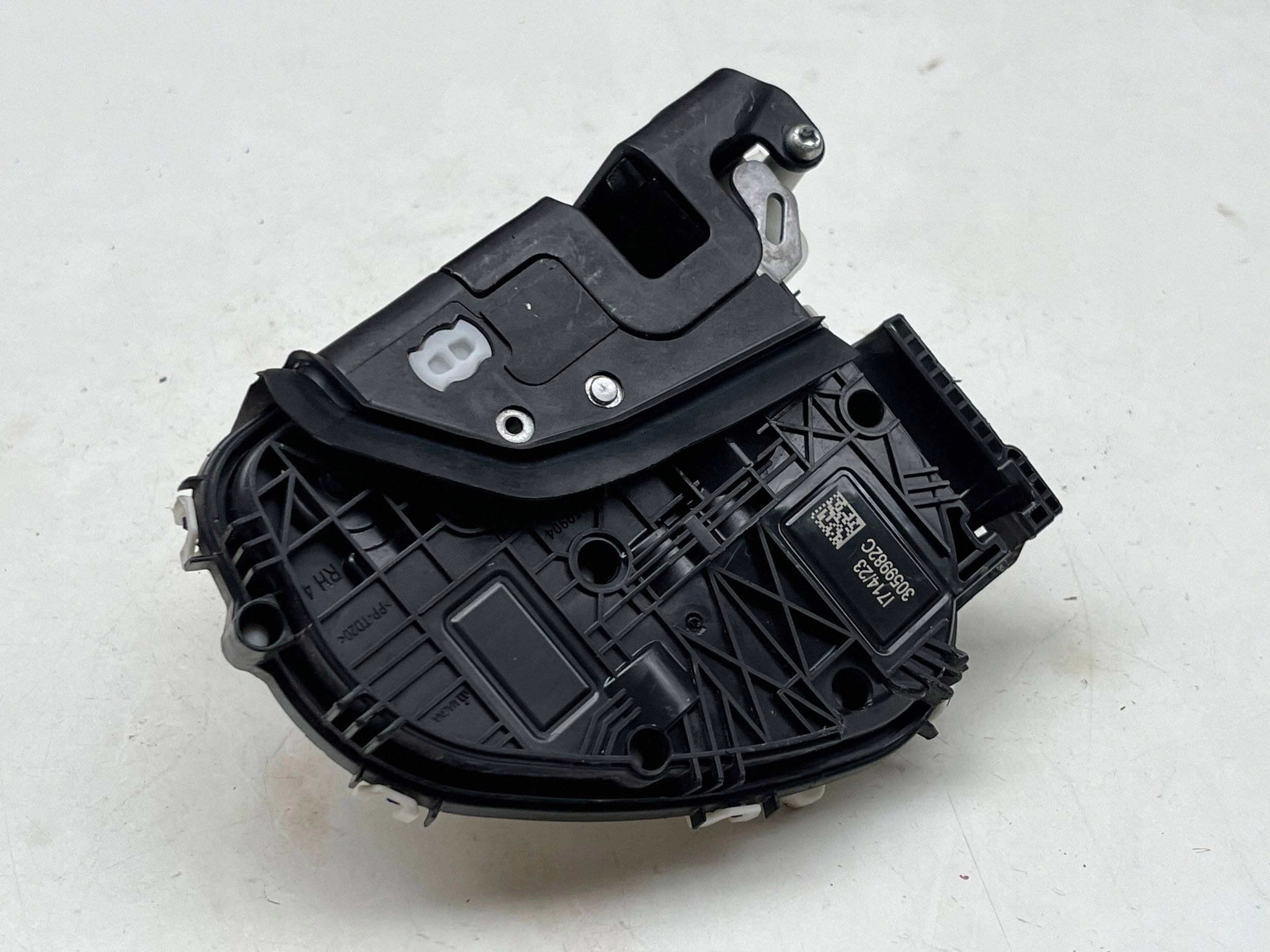 AUDI A4 B9 lock door right front 8X1837016E @M