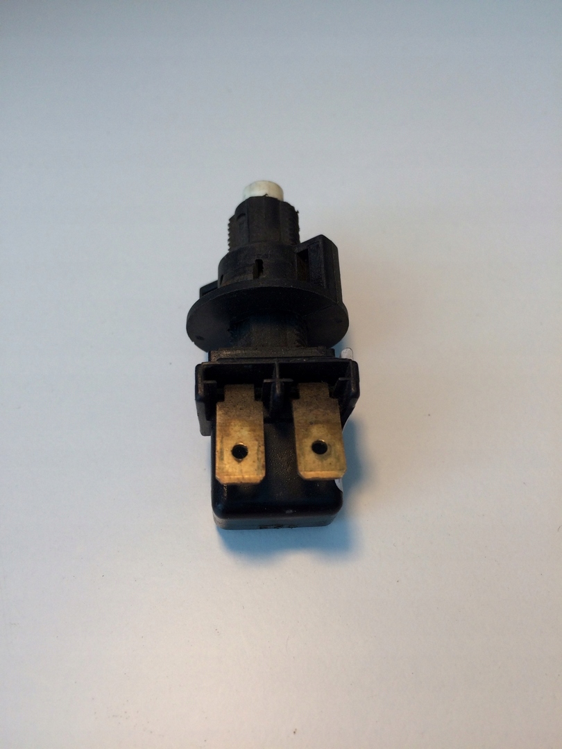 interruttore luci STOP FORD ESCORT 82GB13K4521 FORD
