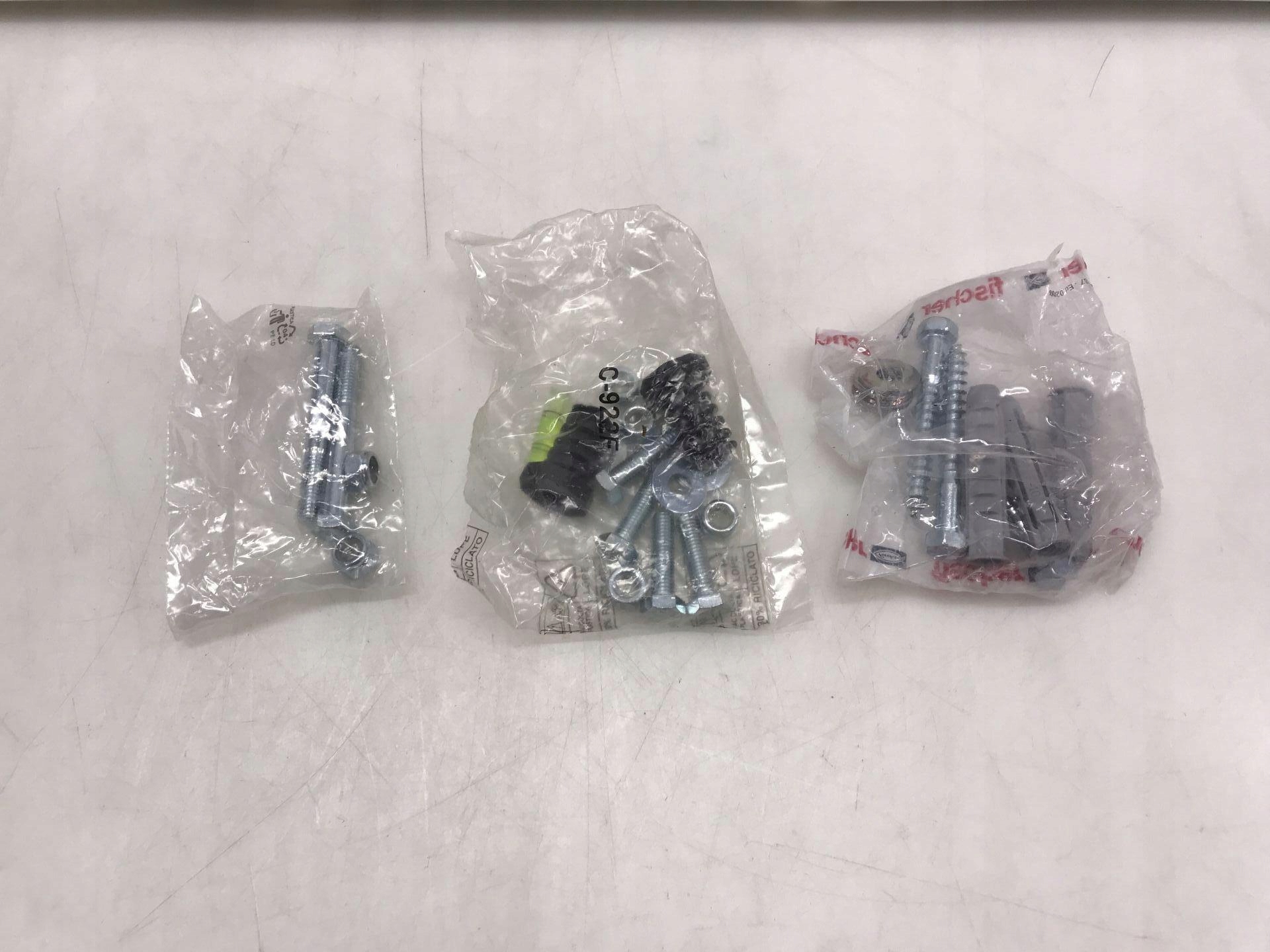 ZACISKI KLIMATYZACJI SILNIKA ZEWNĘTRZNEGO Marka Fischer