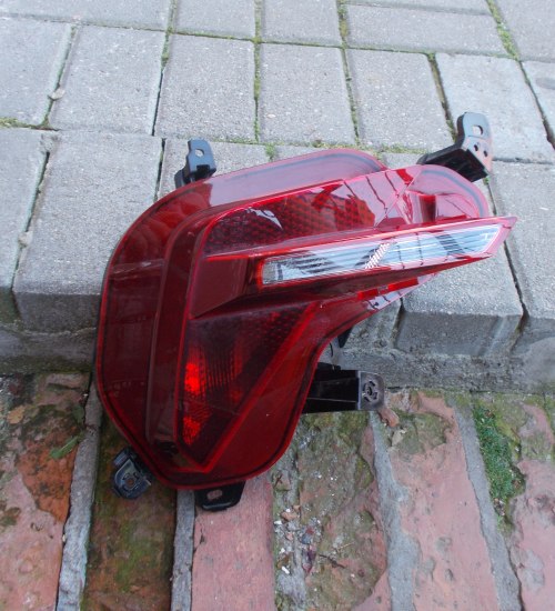 HYUNDAI TUCSON IV N-LINE LAMPA LEWY TYŁ ZDERZAKA 92405-N7400