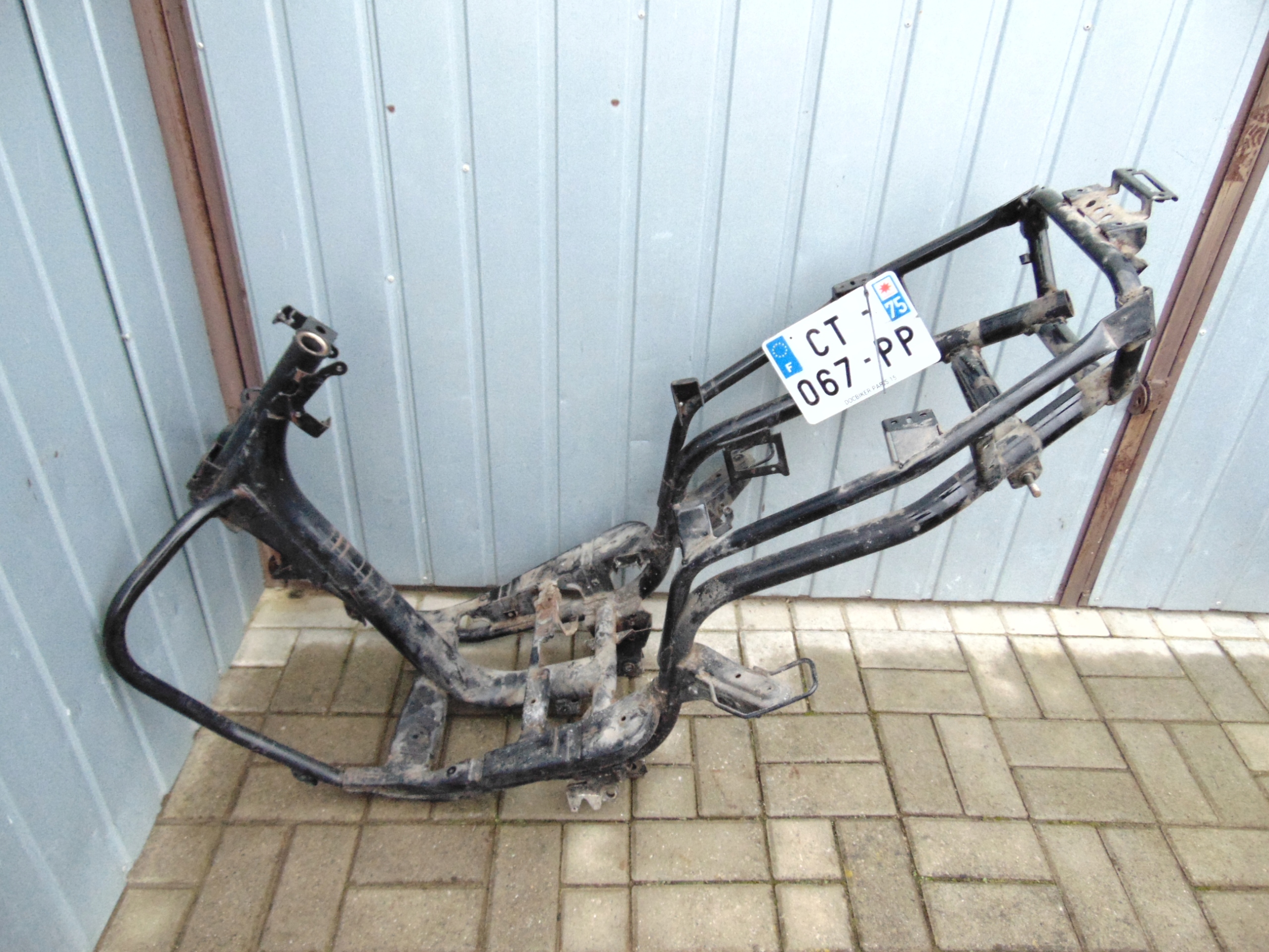 Yamaha MAJESTY 125 рамка документы 06r.