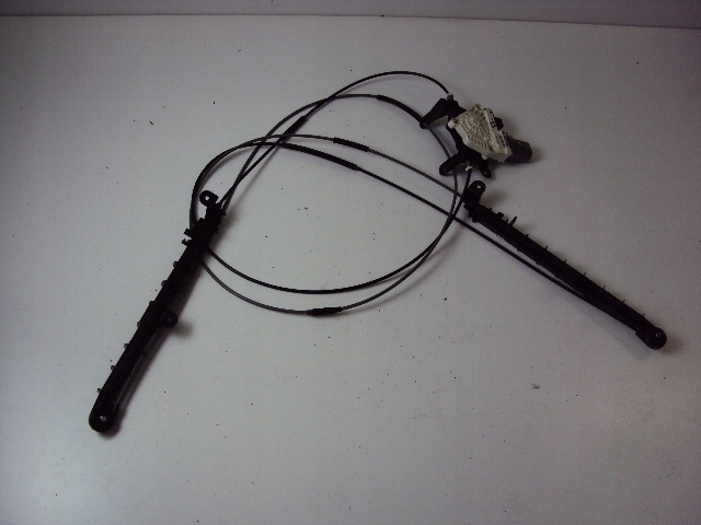 4M0863560 - Механізм жалюзі багажника AUDI Q7 4M