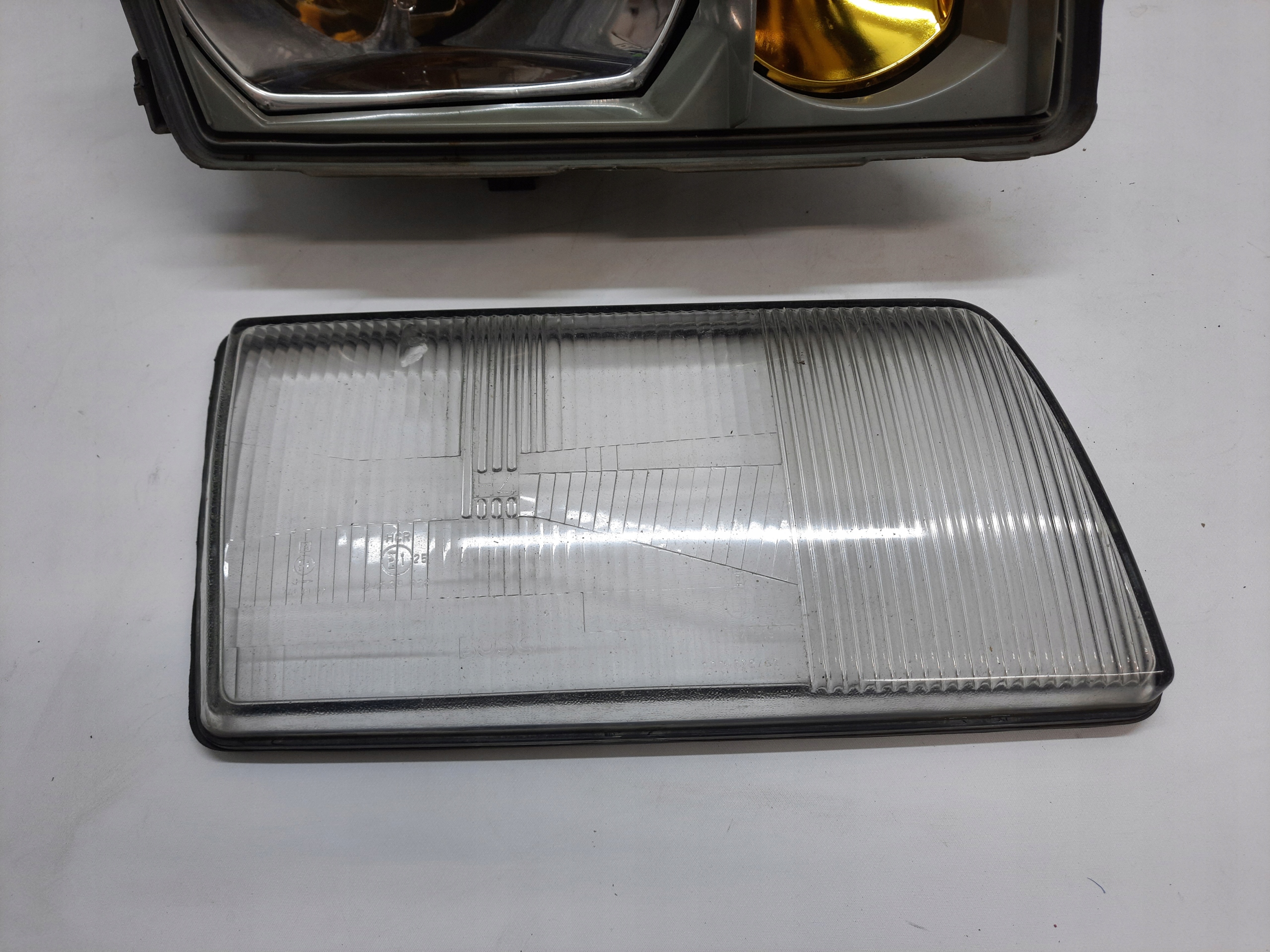 MERCEDES S-KLASA 2 II W126 79- light REFLEKTOR right front original EUROPA