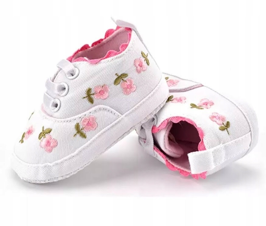 NIECHODKI buciki TRAMPKI haftowane kwiatuszki r. 18/19 12cm 6-12 msc BIAŁE Rozmiar (new) 19