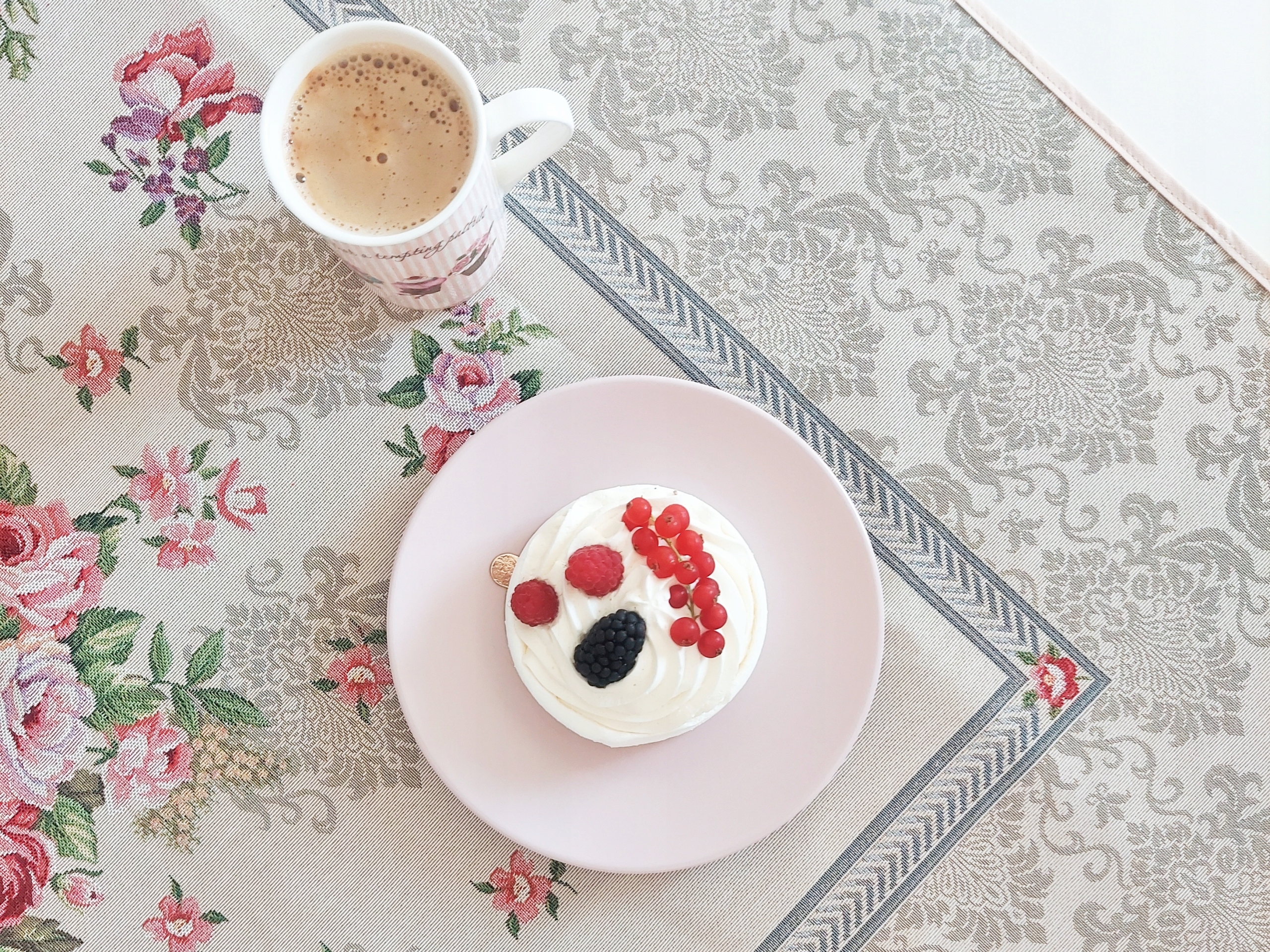 Ubrus 100x100 cm 386NA Roses Natural