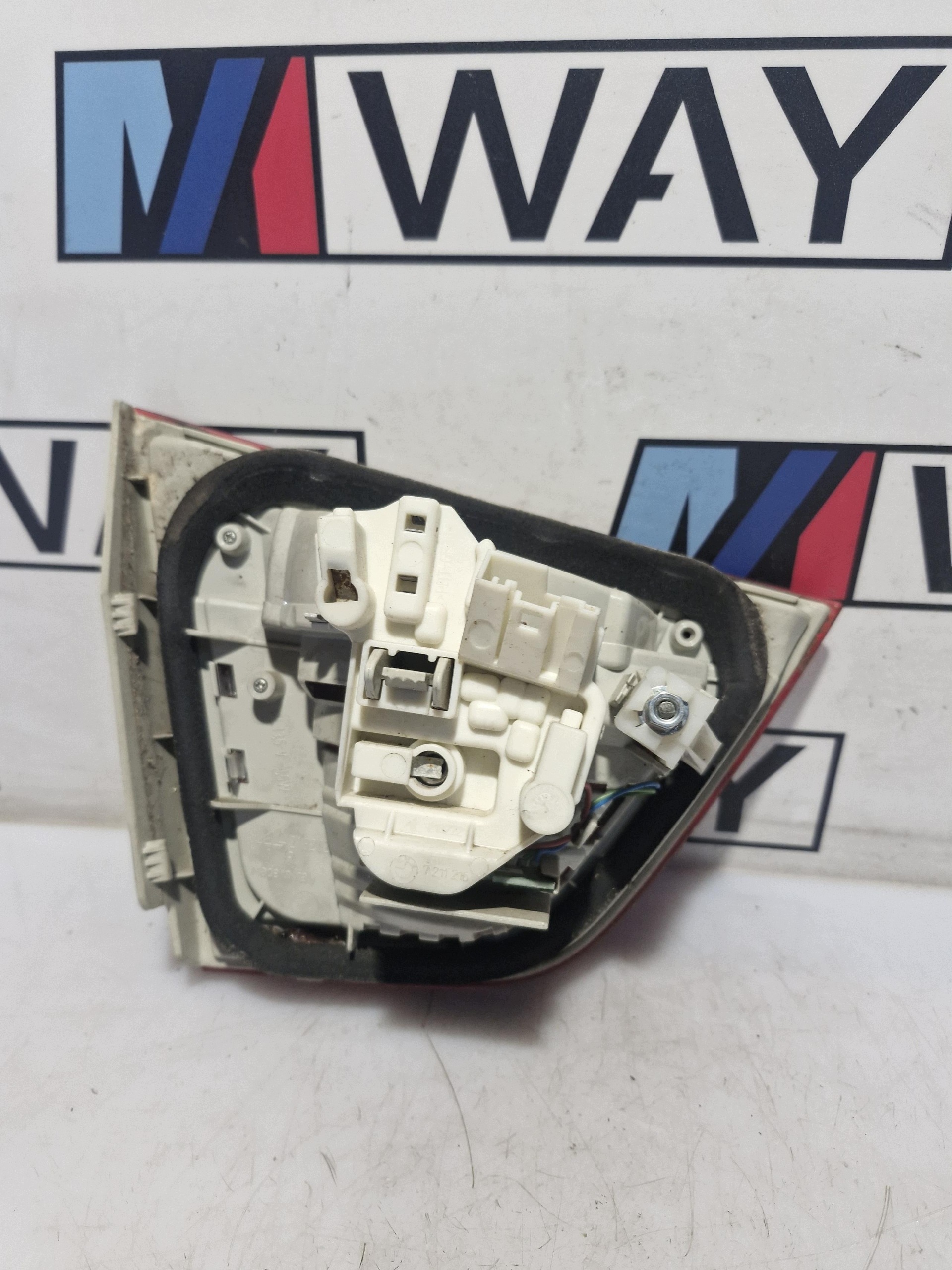 7154162 BMW E91 light rear part right to the bonnet boot original
