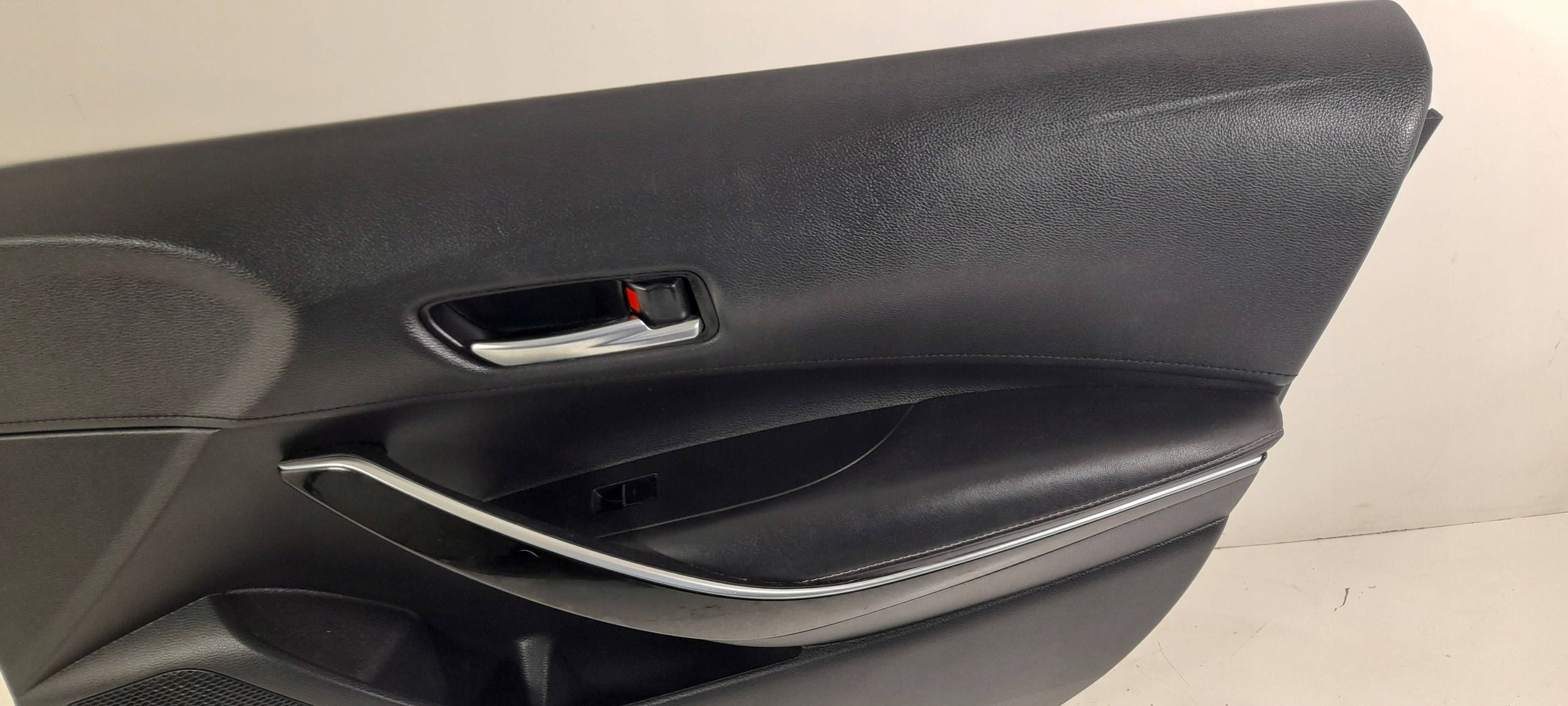 Toyota Corolla E21 side door front right 67611-X1G01 (ET238)