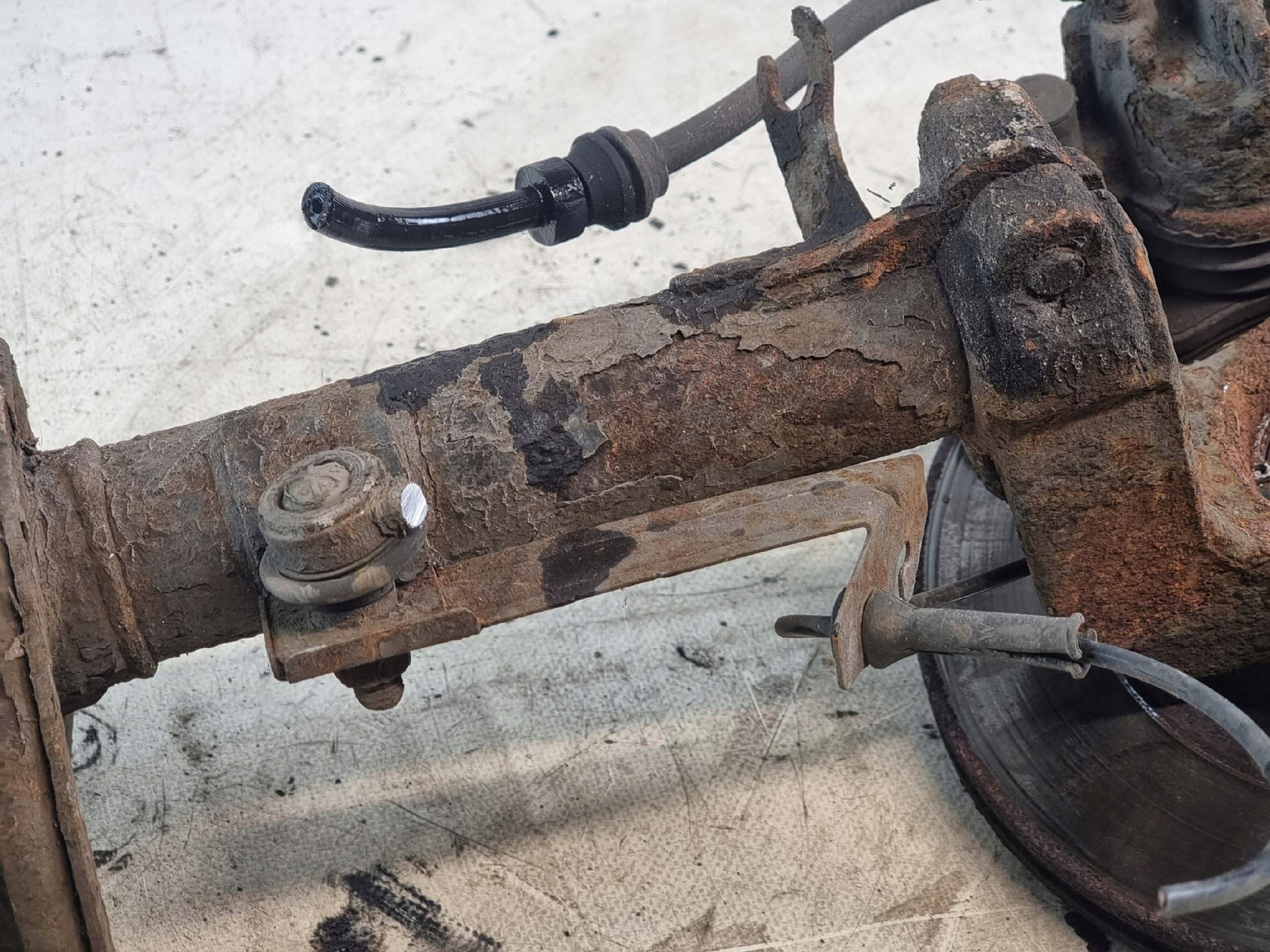 shock absorber left front FORD FOCUS MK1 swing disc caliper