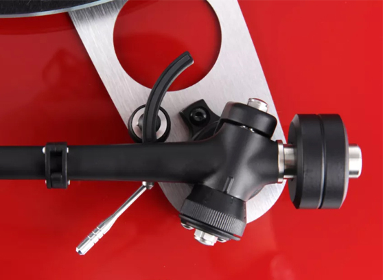 REGA PLANAR 3 GRAMOFON Z WKŁADKĄ MM REGA ELYS 2 HI-END CZERWONY POŁYSK Waga produktu 6 kg