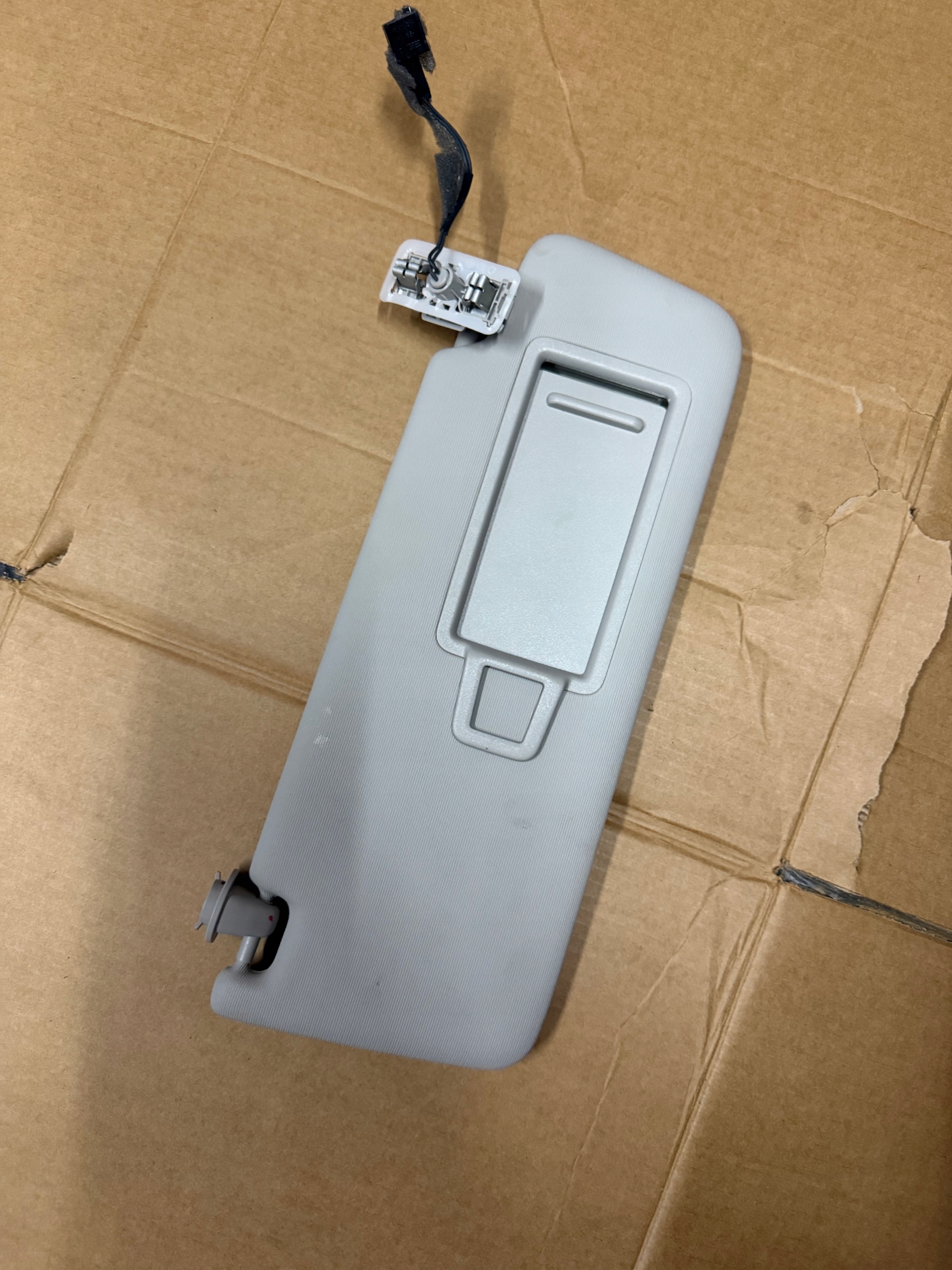 VW GOLF 8 VIII SŁONECZNIKI 5H0857551C 5H0857552D SIWE