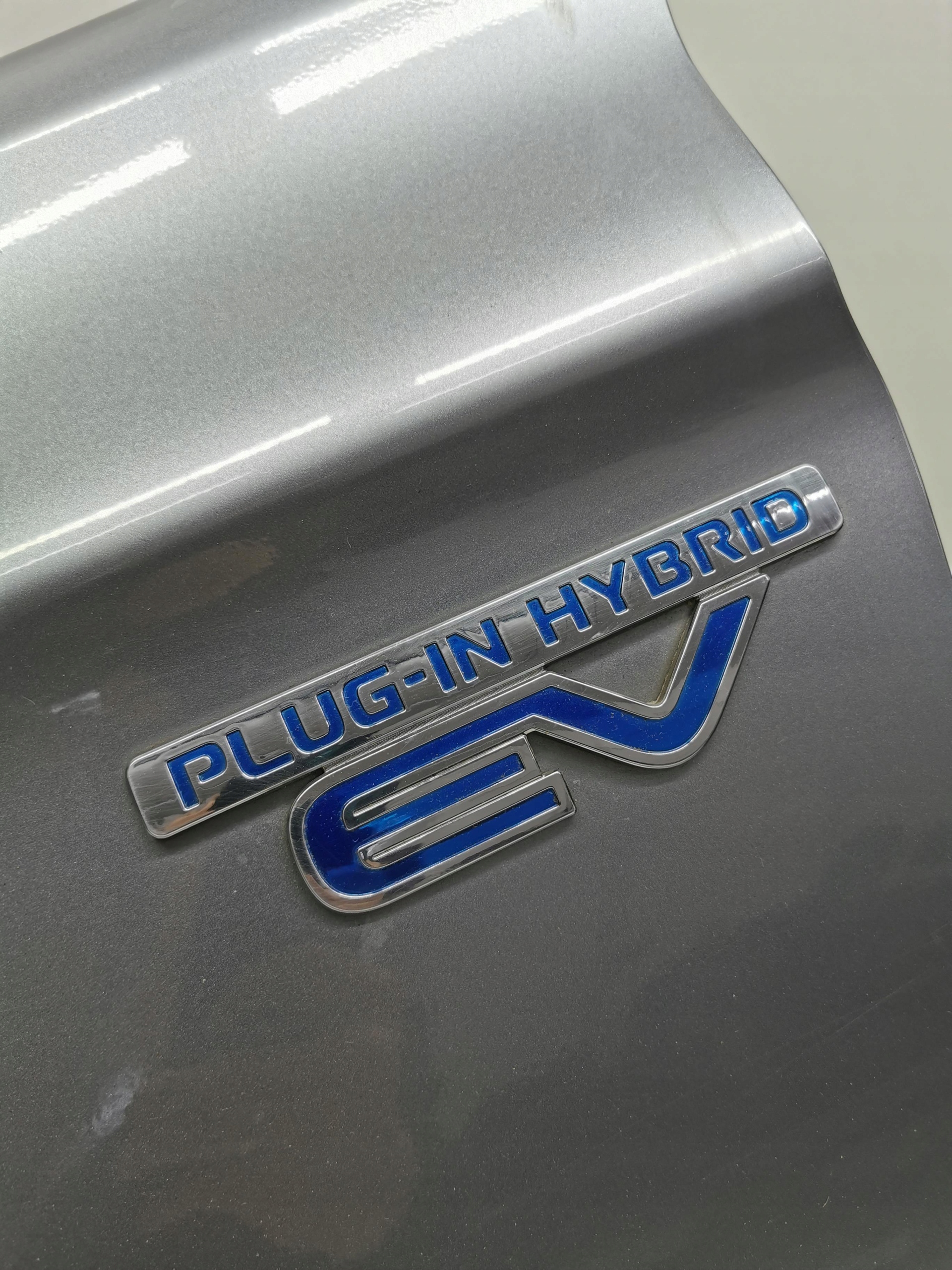 parafango sinistra MITSUBISHI OUTLANDER III LIFT U17 PHEV HYBRAYDA 2015-2018