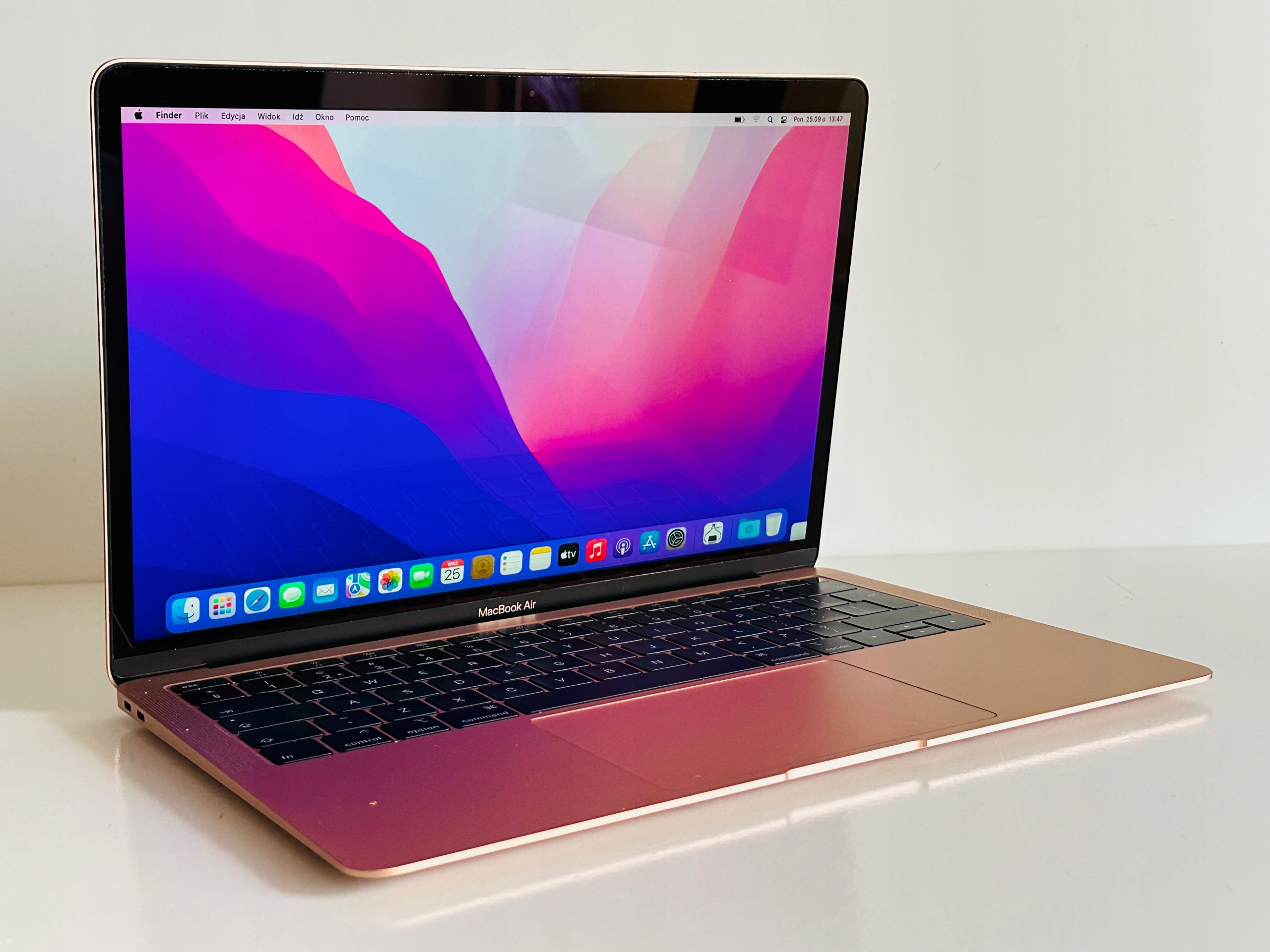 Apple MacBook Air 13 2019 i5 8GB RAM 128GB SSD Gold Retina za