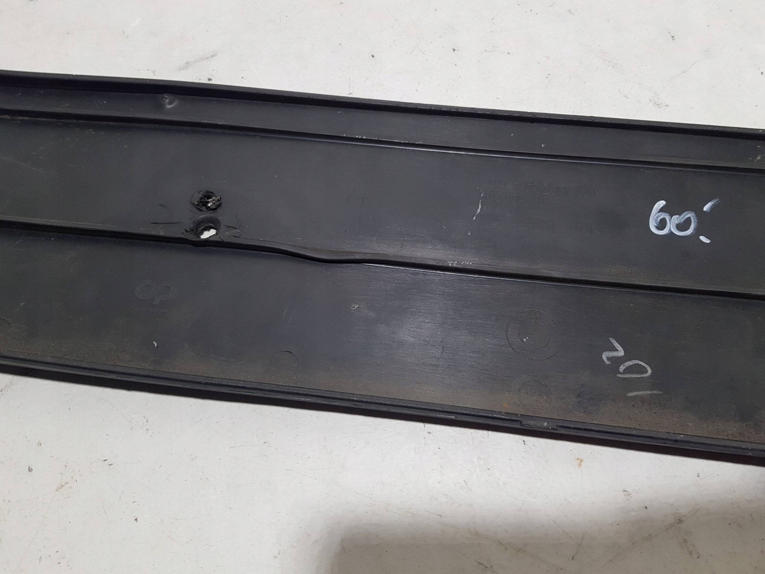 BMW X6 E71 frame pad signs REJESTRACJI front