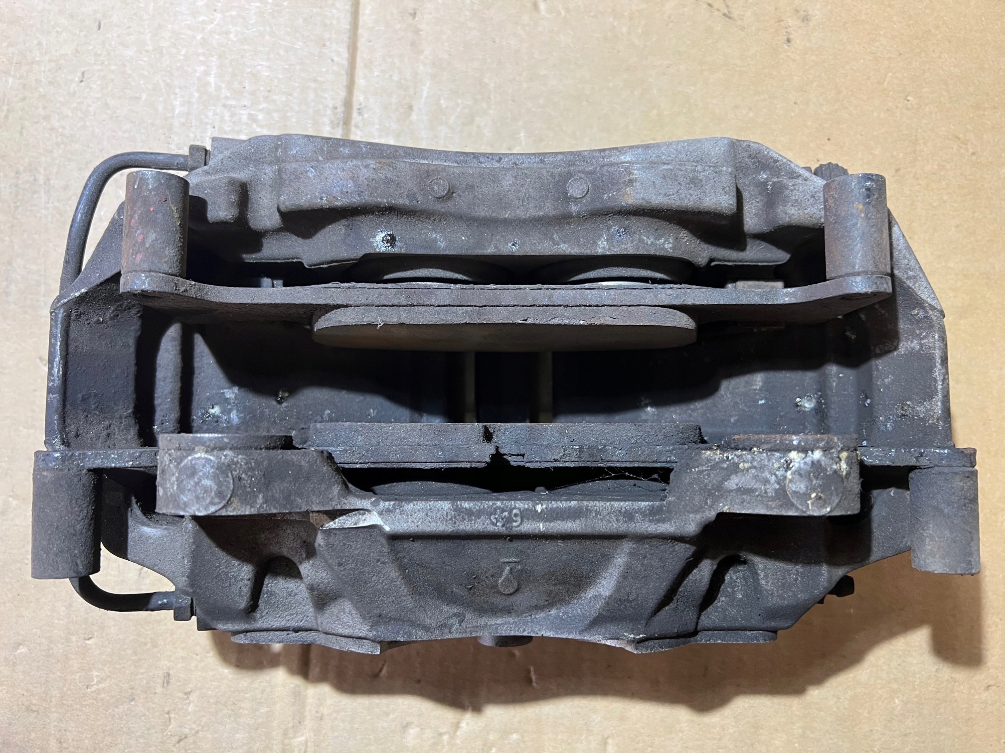 AUDI A4 B9 caliper brake right front right front 4 pistons 8W06CA