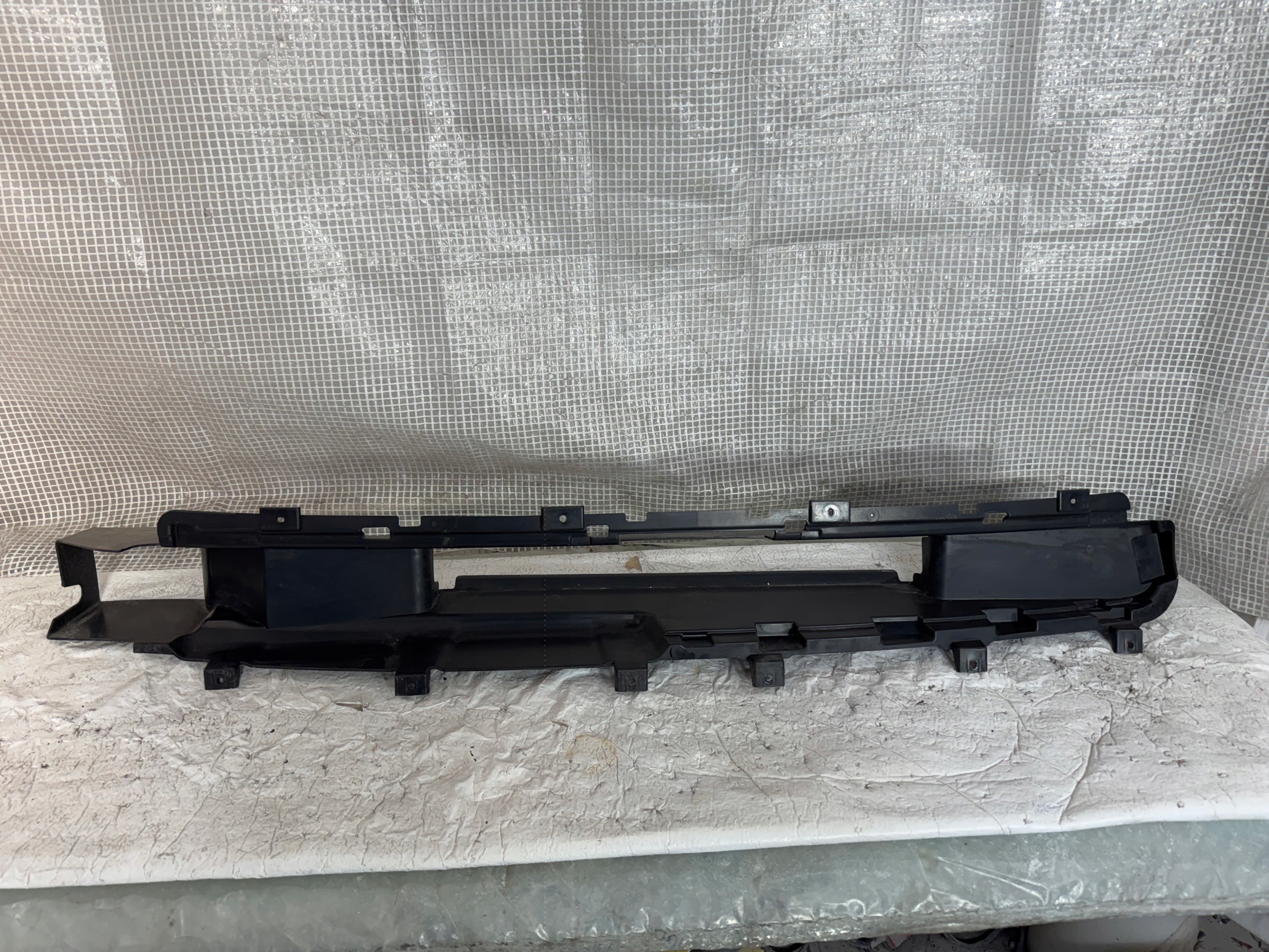 Dodge RAM 19- дефлектор воздушный впуск