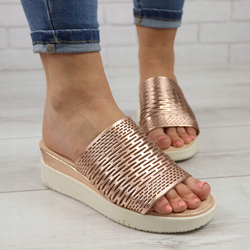 Klapki Tamaris 1-27221-28/907 Różowo/Złote Lico Długość wkładki 24.5 cm