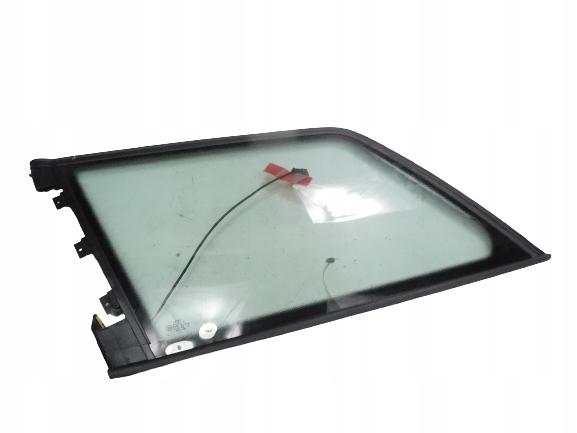 Стекло заднее левое AUDI A4 95-01 8D9845299F