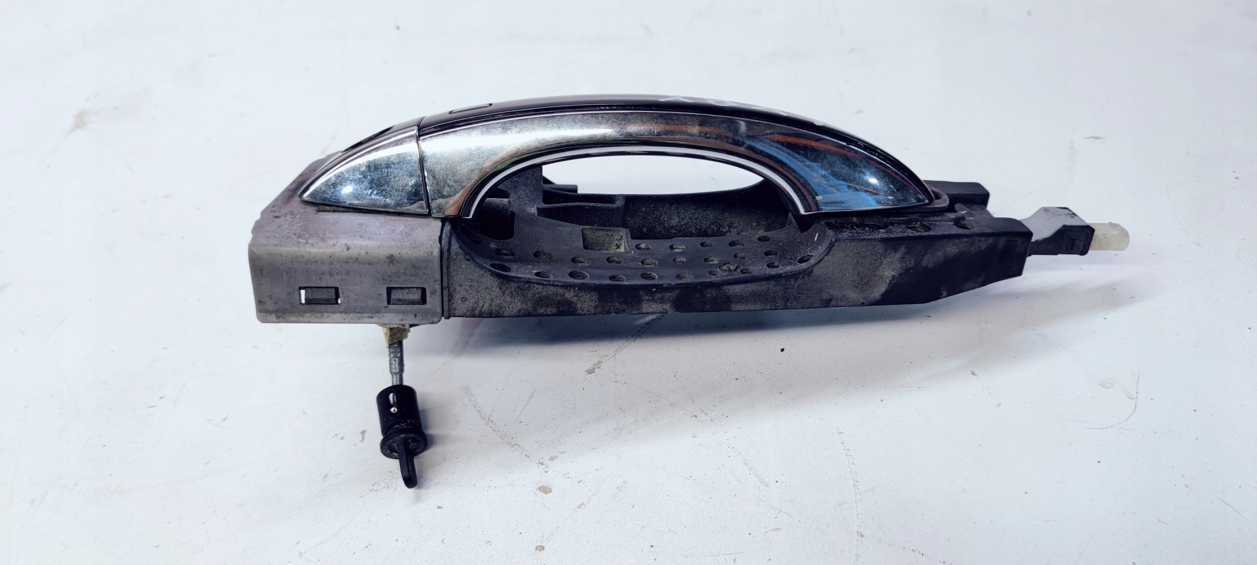 handle left front AUDI A6 A7 A8 4H1837885 LY8X