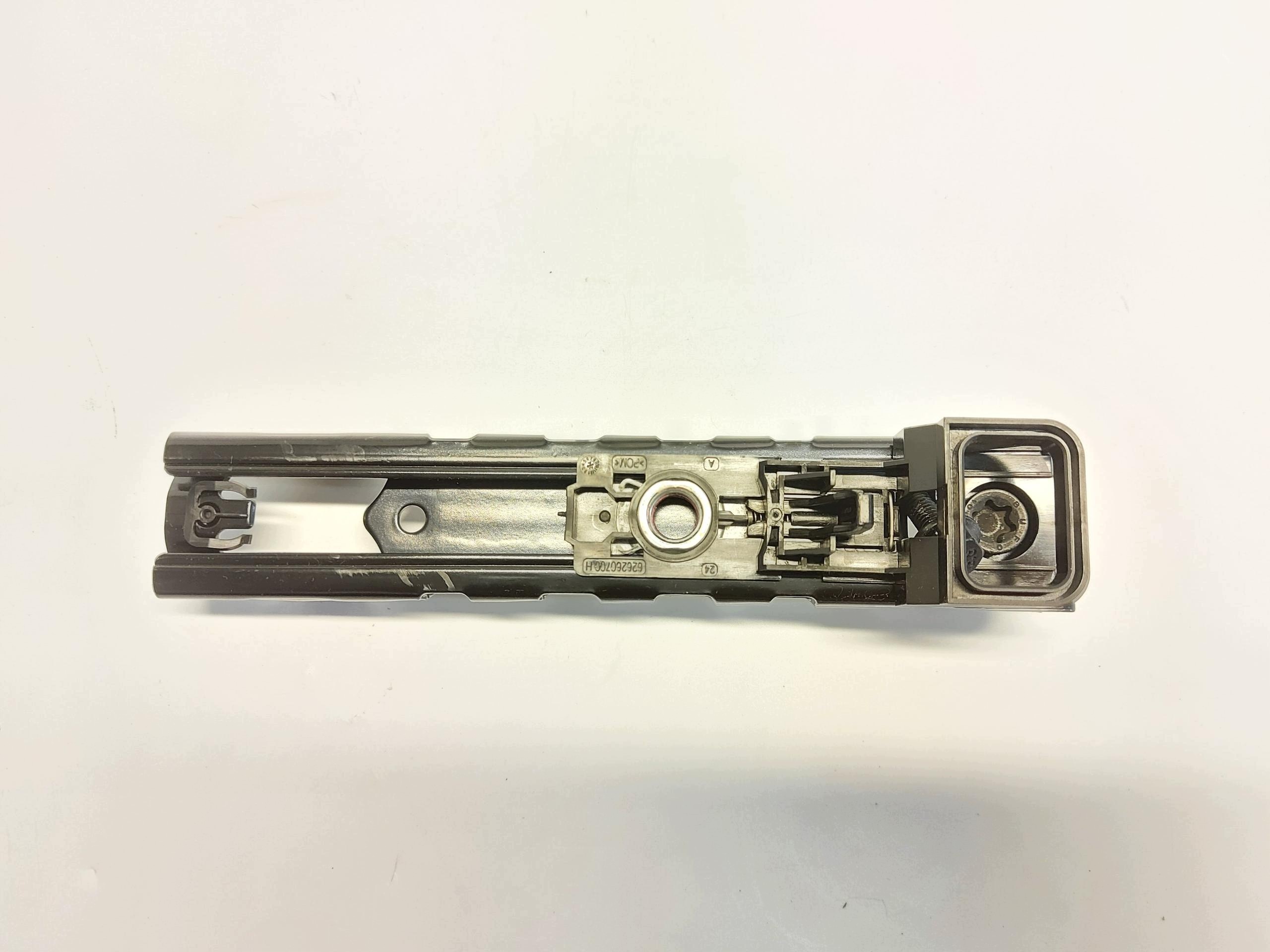 TESLA MODEL Y 2024r rail control supports 1068130-C1-B