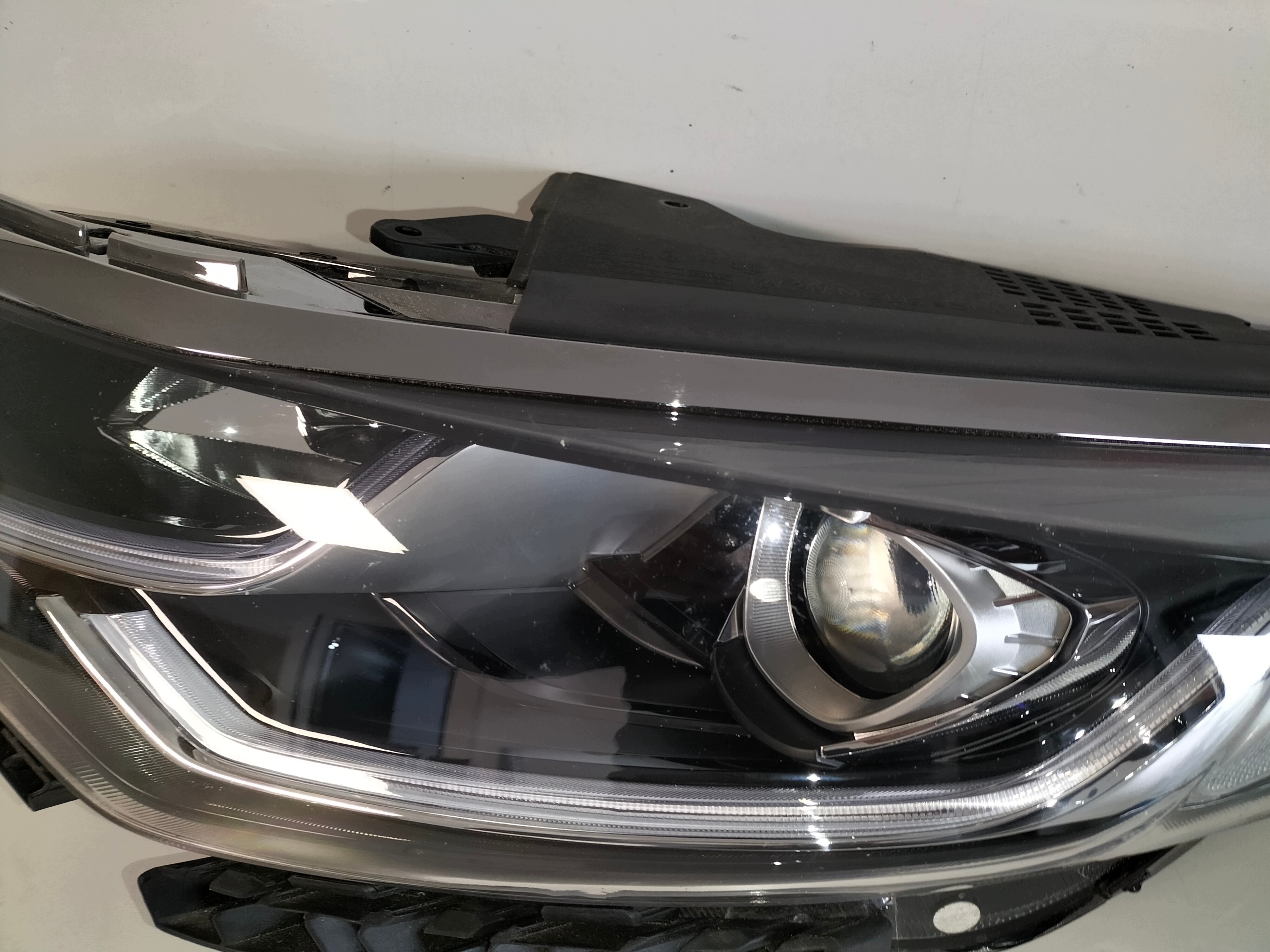 light front reflektor left KIA OPTIMA IV LIFT 18- H7+HB3+LED kostka 9 vertical