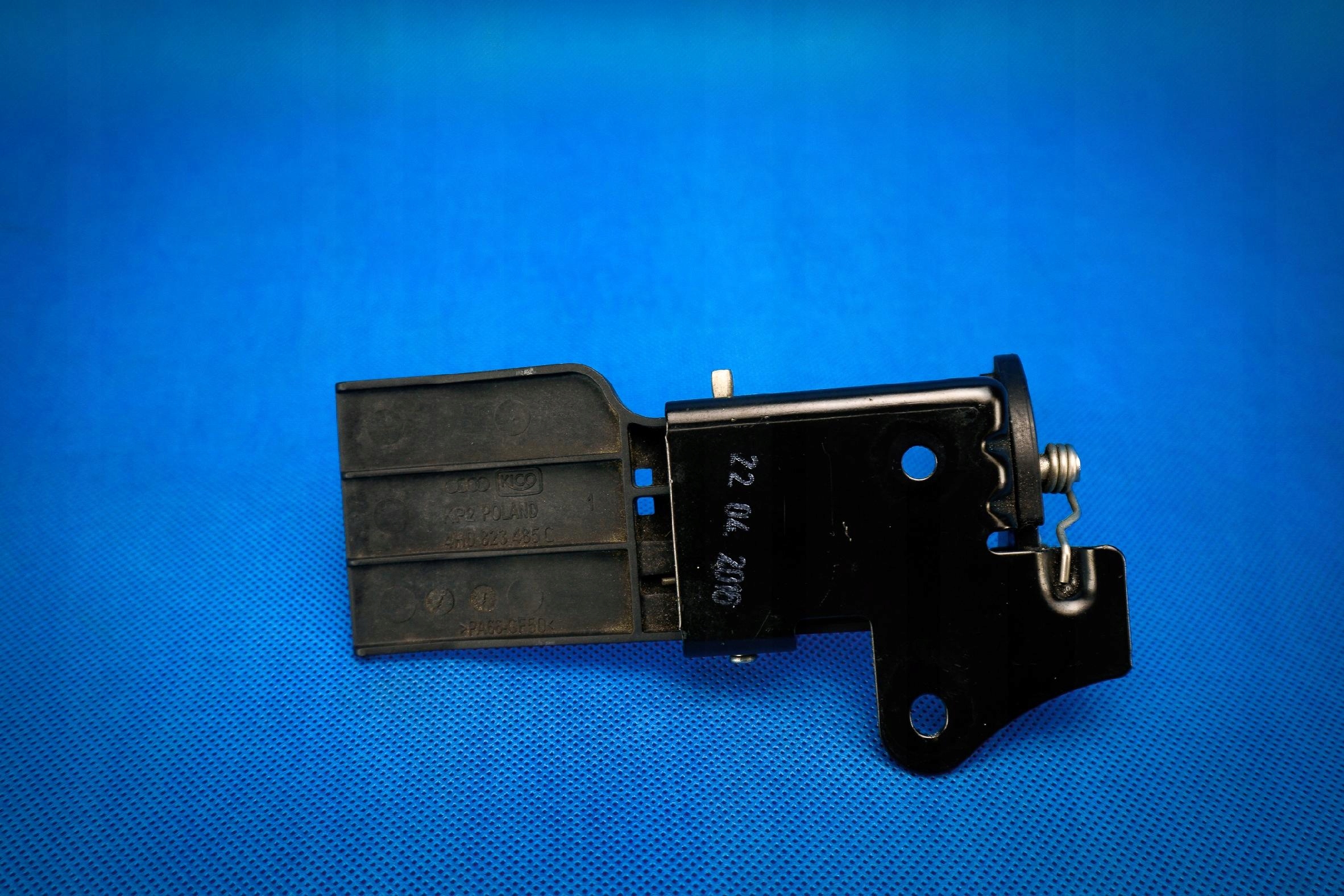Rygiel bonnet latch lock Audi A8 S8 4H 4H0823485C