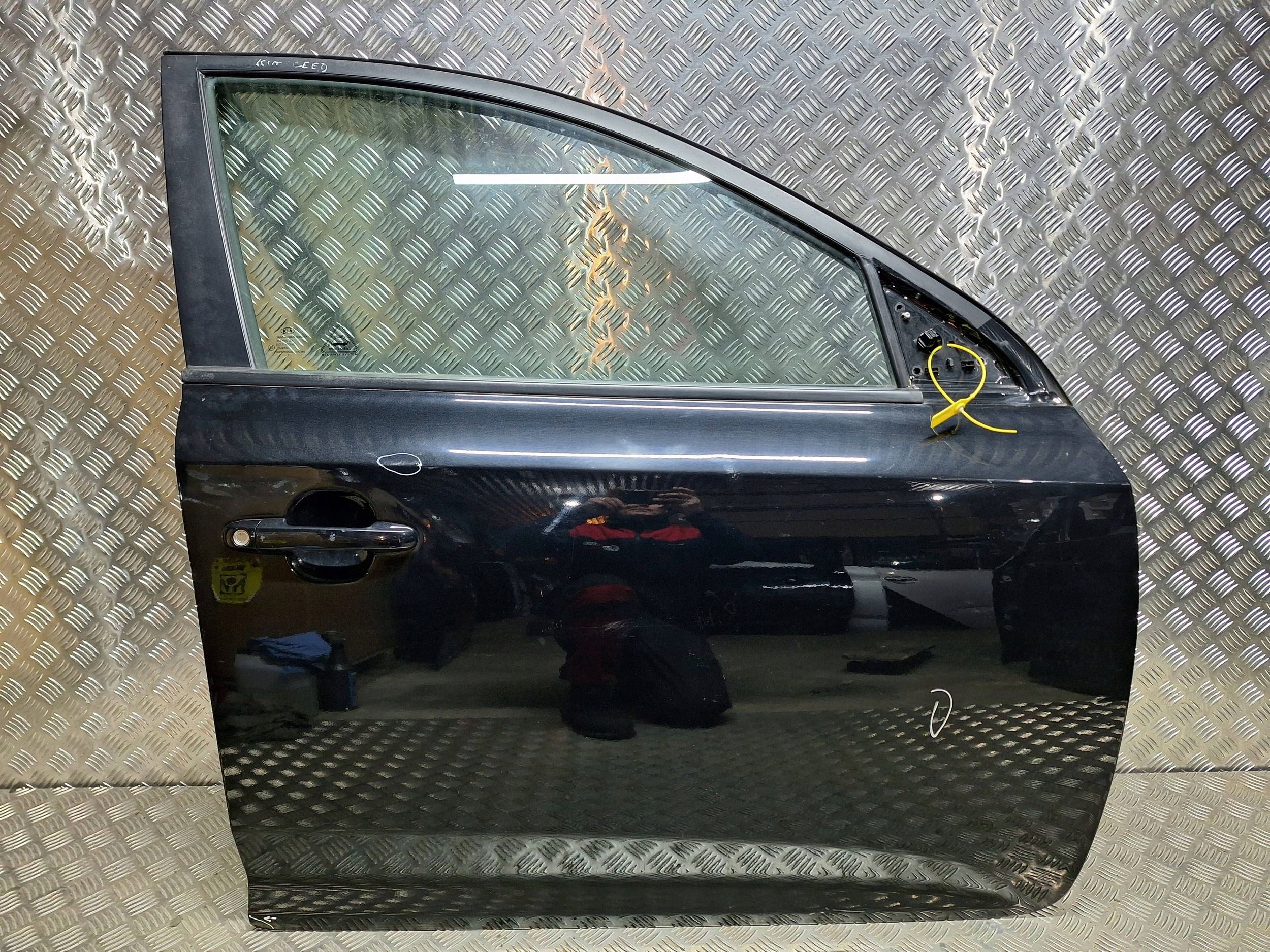 door right front KIA CEED and 07-12 complete