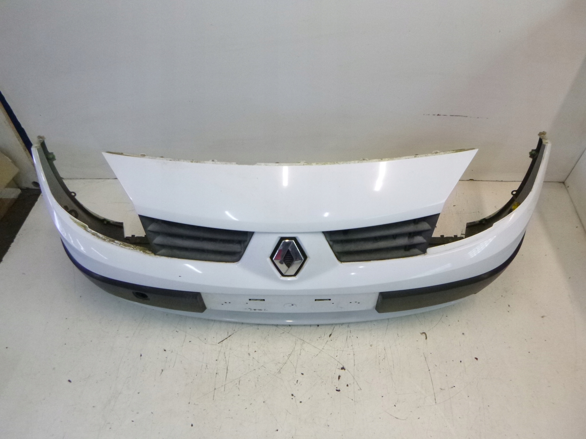 Frontstoßstange Renault Scenic II OV369
