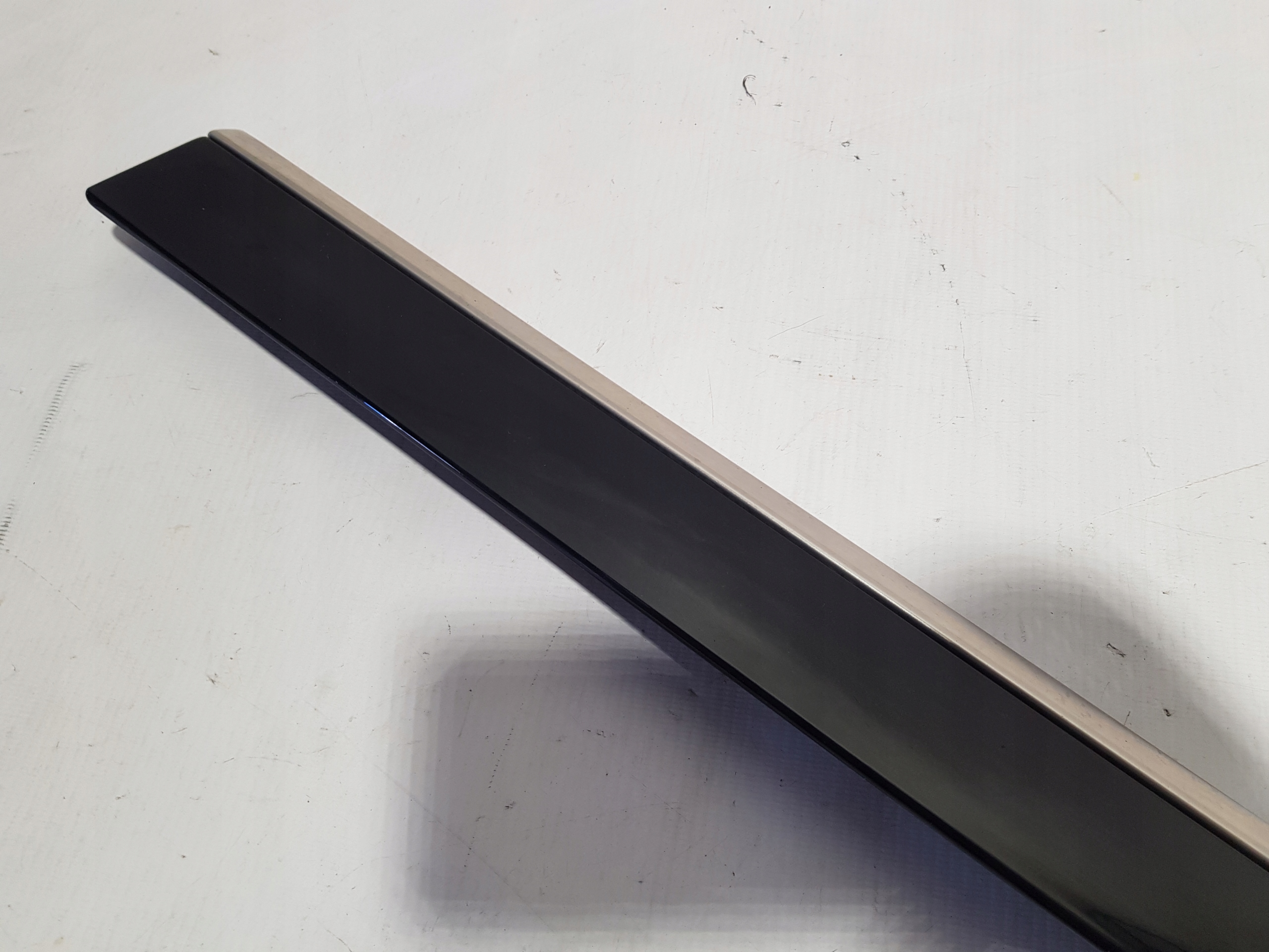 moulding door right front MERCEDES ML W164 C197 197