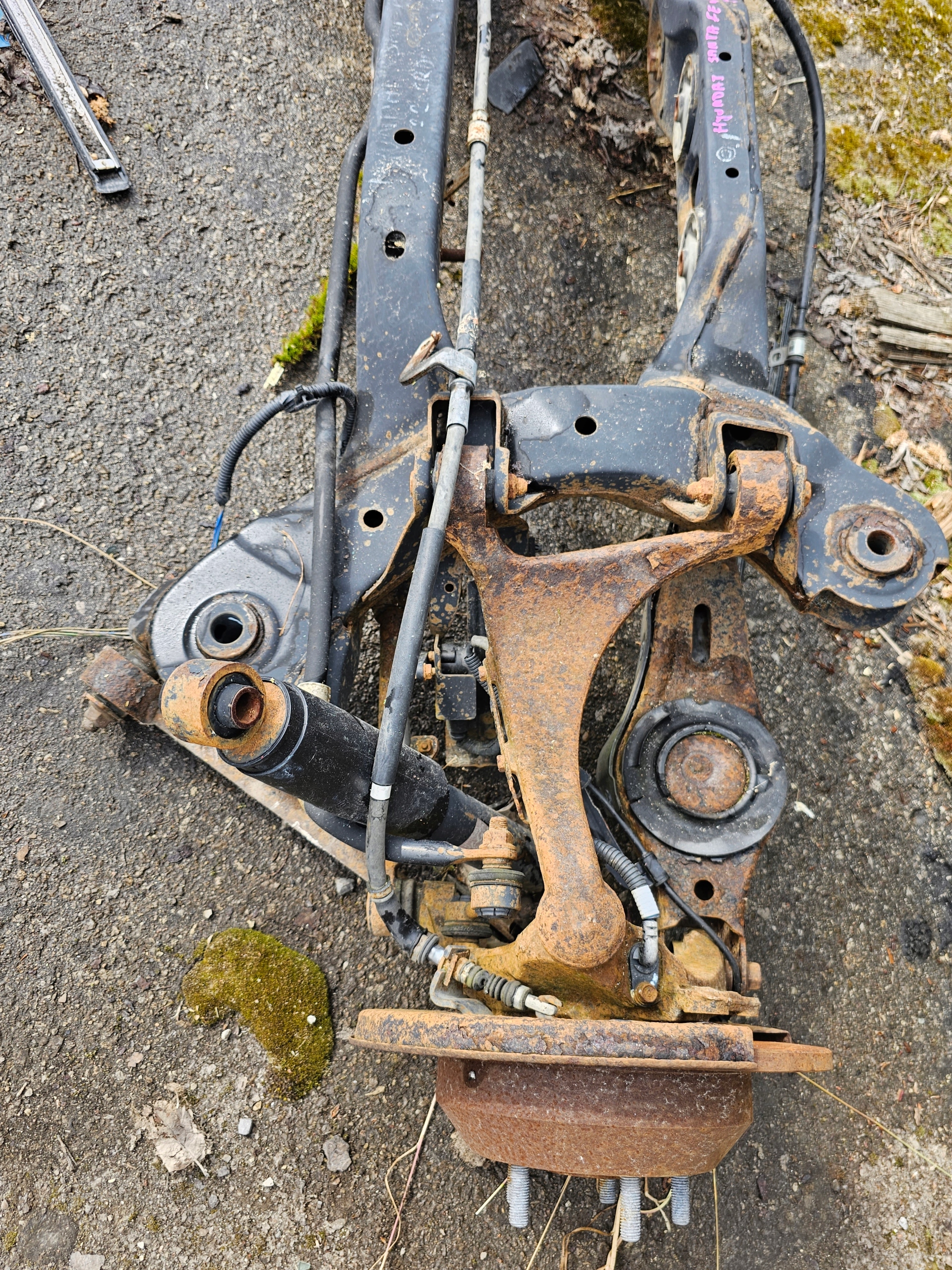 ZAWIESZENIE BELKA TYŁ HYUNDAI SANTA FE II 05'-15' Numer katalogowy części Sanki