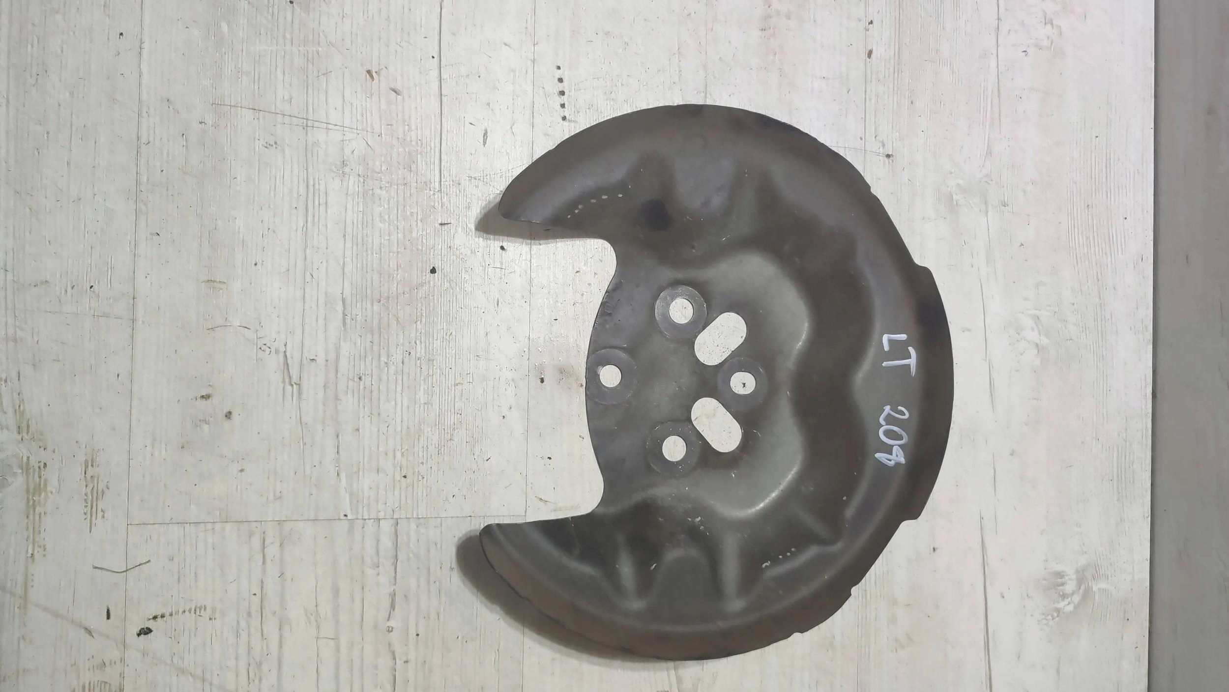 Peugeot 208 II 23r 1.2 rear part side left disc brakes