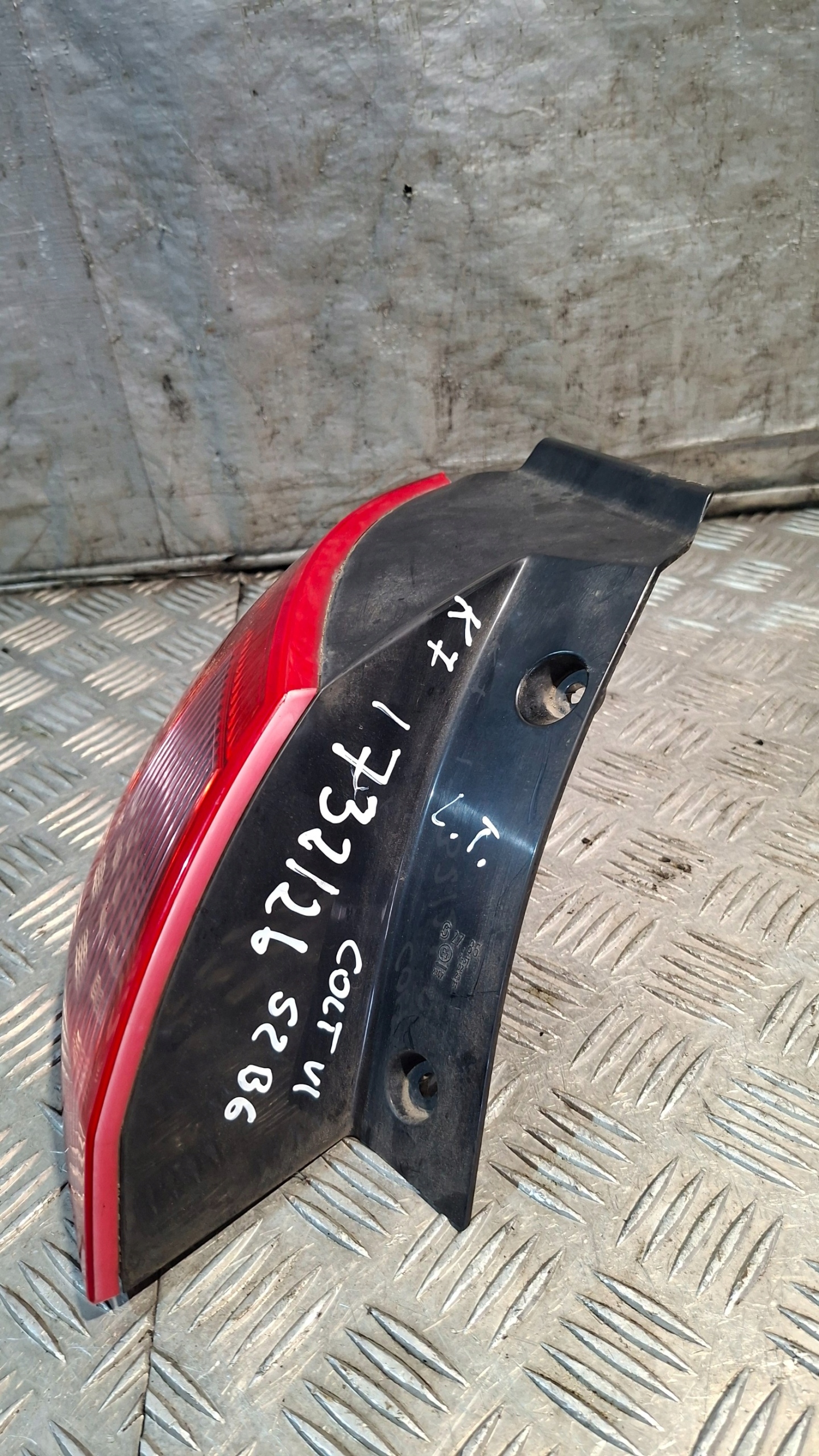 light left rear part MITSUBISHI COLT VI
